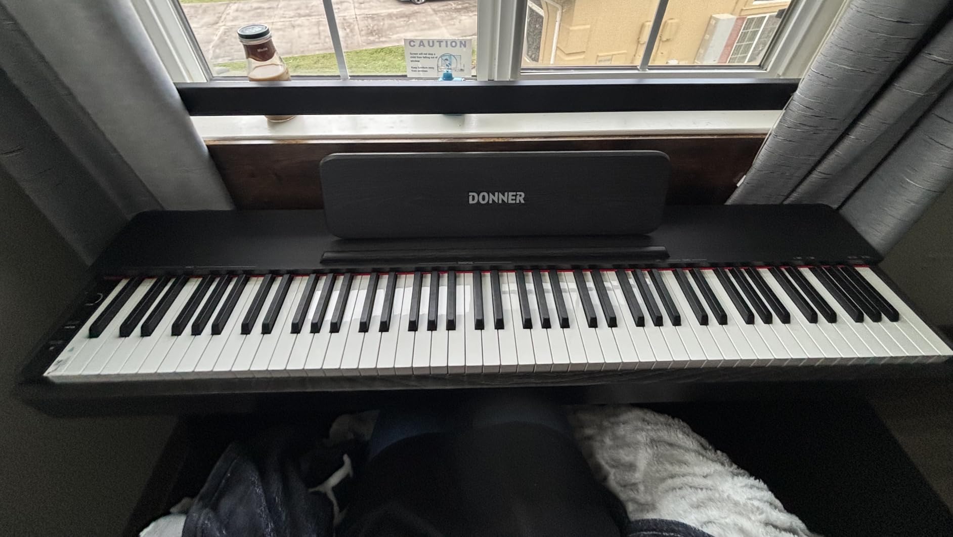 Donner OURA S100 Digital Piano with 88 Key Graded Hammer Weighted Keyboard for Beginner, Full Size Electric Piano Keyboard with Bluetooth, 3 Original Demos, LOCAL OFF, 2x10 W, Piano Three Pedal, Black customer photo 2