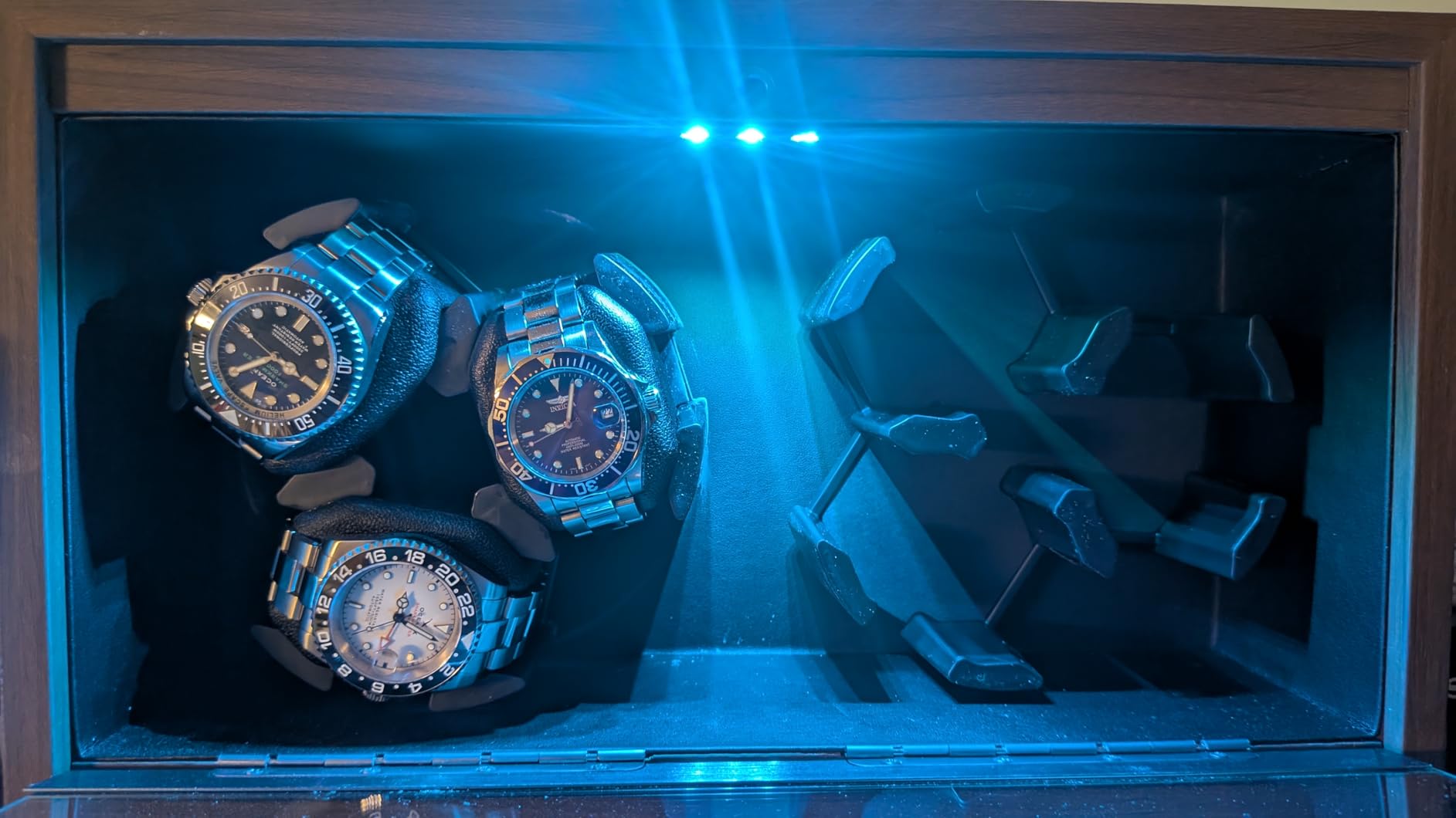 ANWBROAD Watch Winder for Automatic Watches, Watch Winder Box 6 with LED | Super Quiet Motor, Glass Lid, 4 Rotating Modes Automatic Watches Winder box, Wooden Watch Shaker with Type-C Adapter UJWW003A customer photo 2