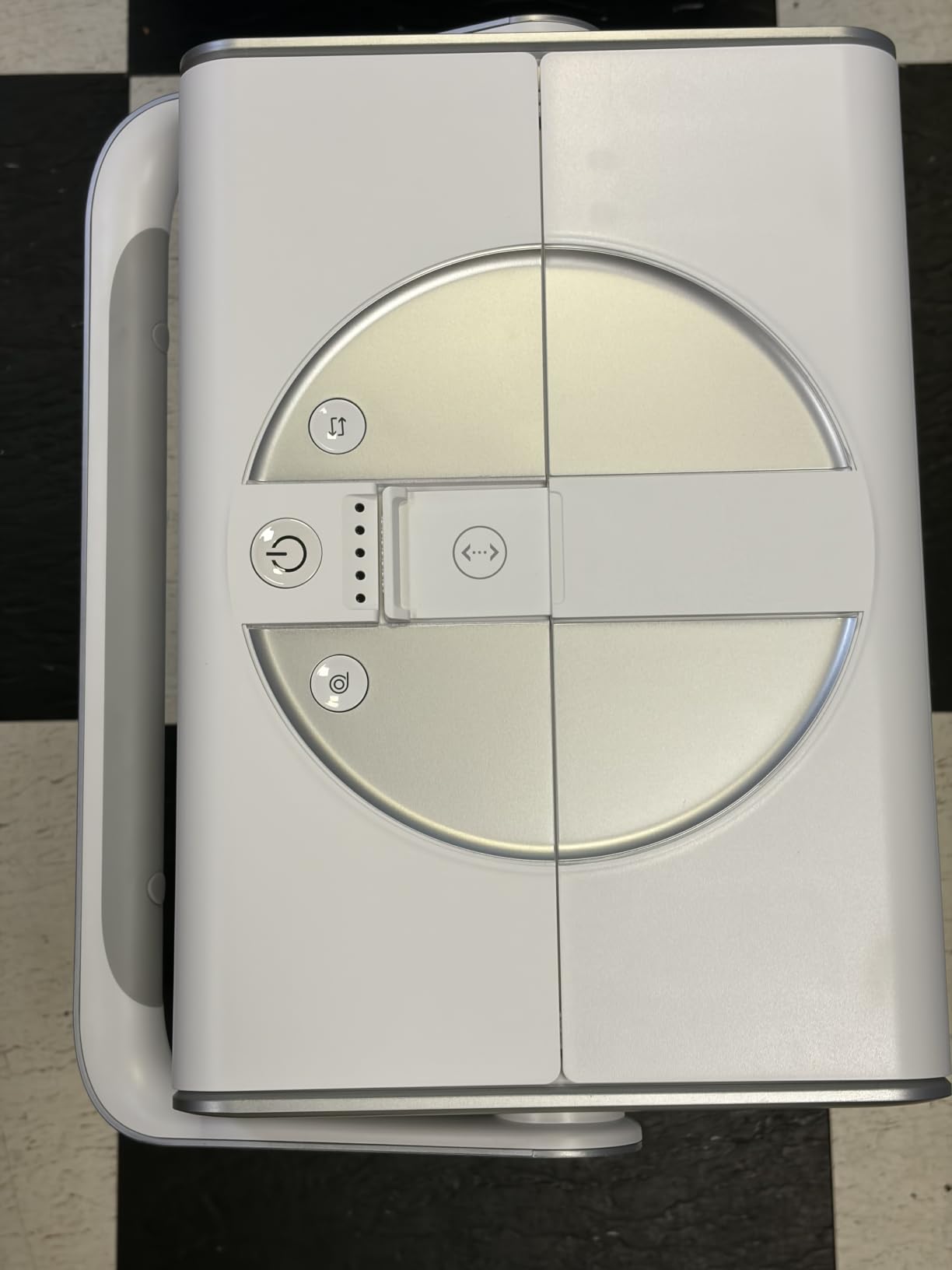 ECOVACS WINBOT W2 PRO Omni Portable Window Cleaning Robot with Multi-Functional Station, Charging While Working, Intelligent Cleaning with Triple Nozzle Water Sprayer, 12-Level Protection customer photo 1