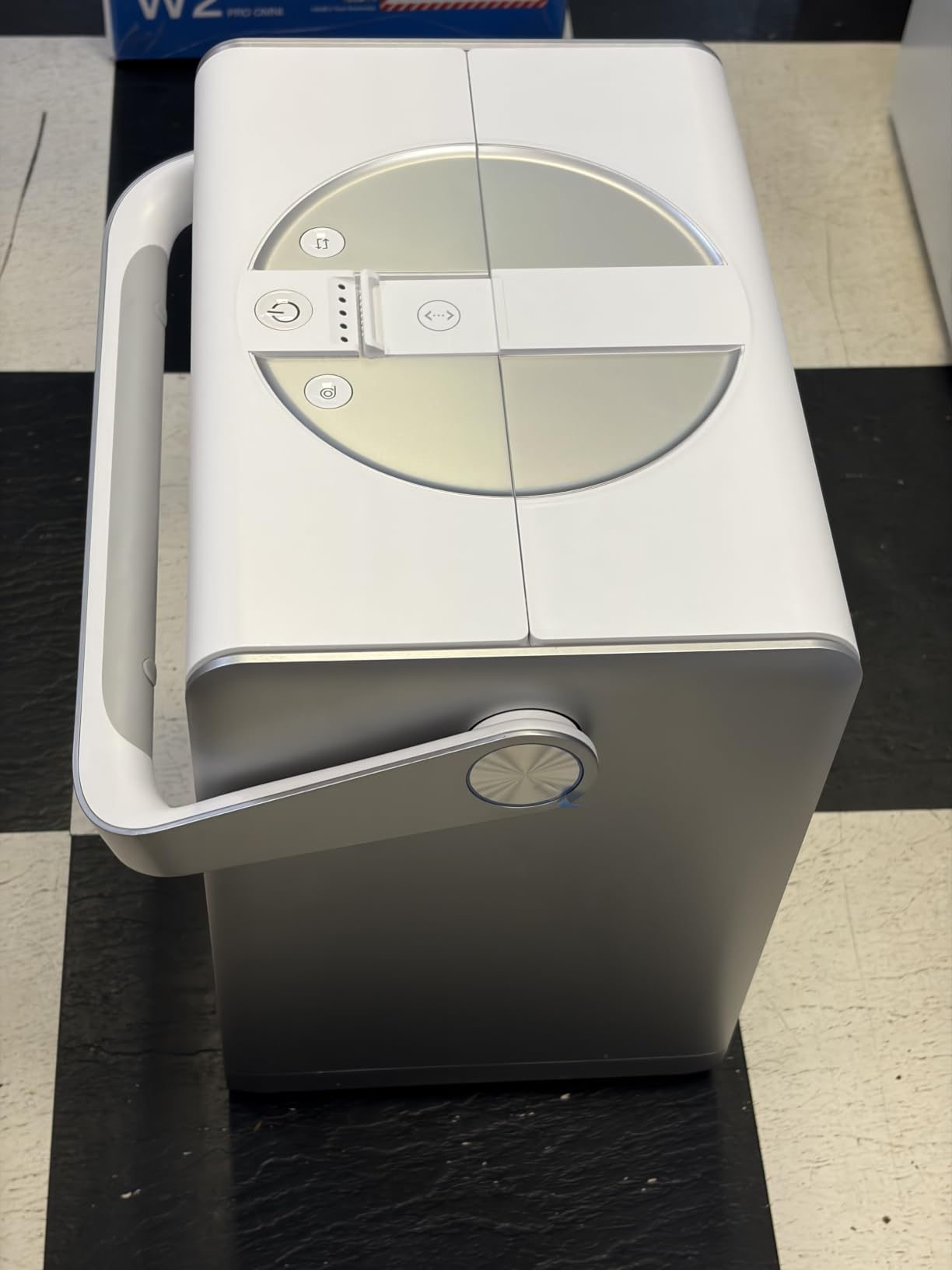 ECOVACS WINBOT W2 PRO Omni Portable Window Cleaning Robot with Multi-Functional Station, Charging While Working, Intelligent Cleaning with Triple Nozzle Water Sprayer, 12-Level Protection customer photo 2