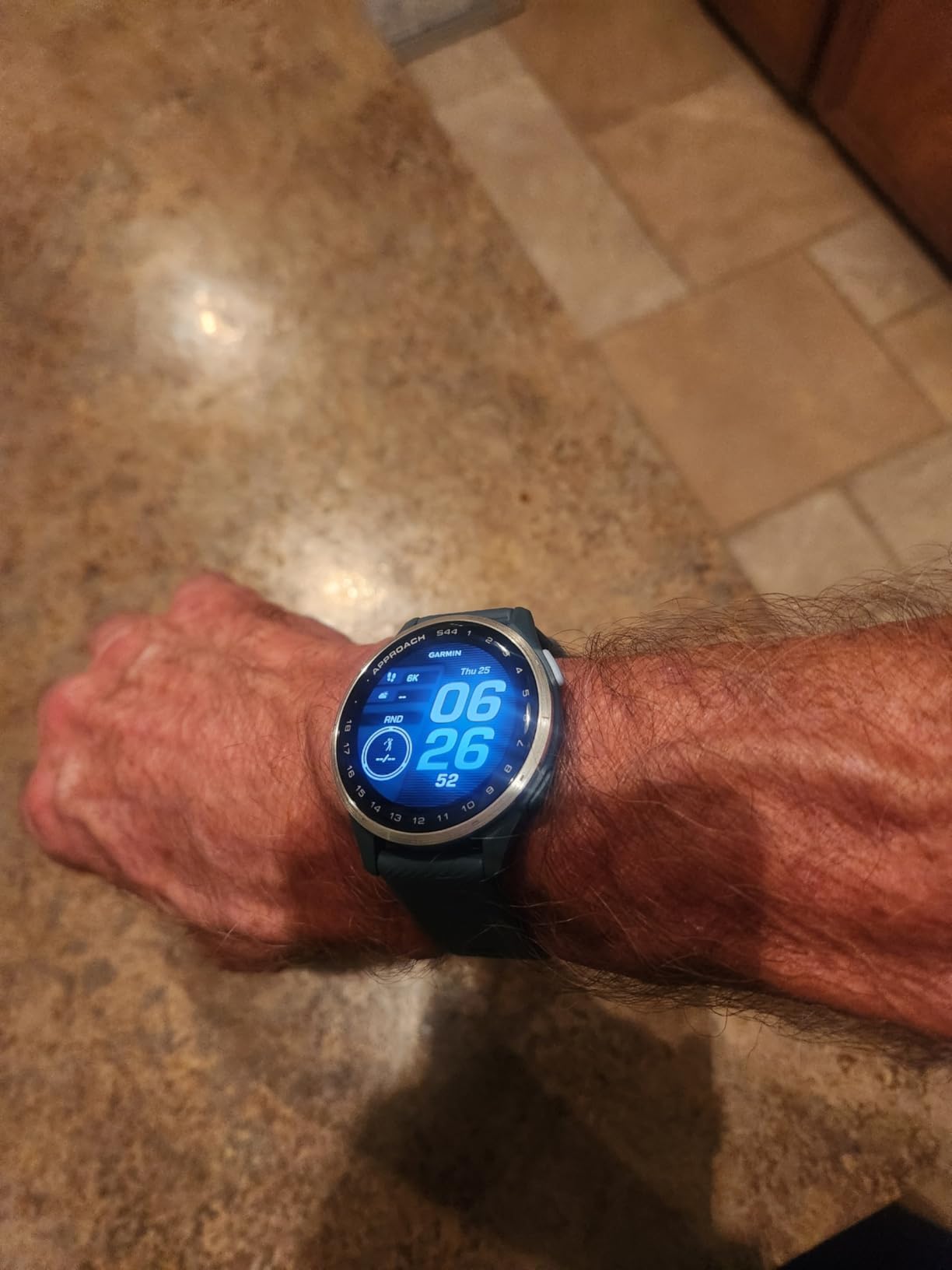 Garmin Approach S44, Golf GPS Smartwatch, 43mm, Twilight, Lightweight Design, Essential On-Course Features, Smart Notifications customer photo 2