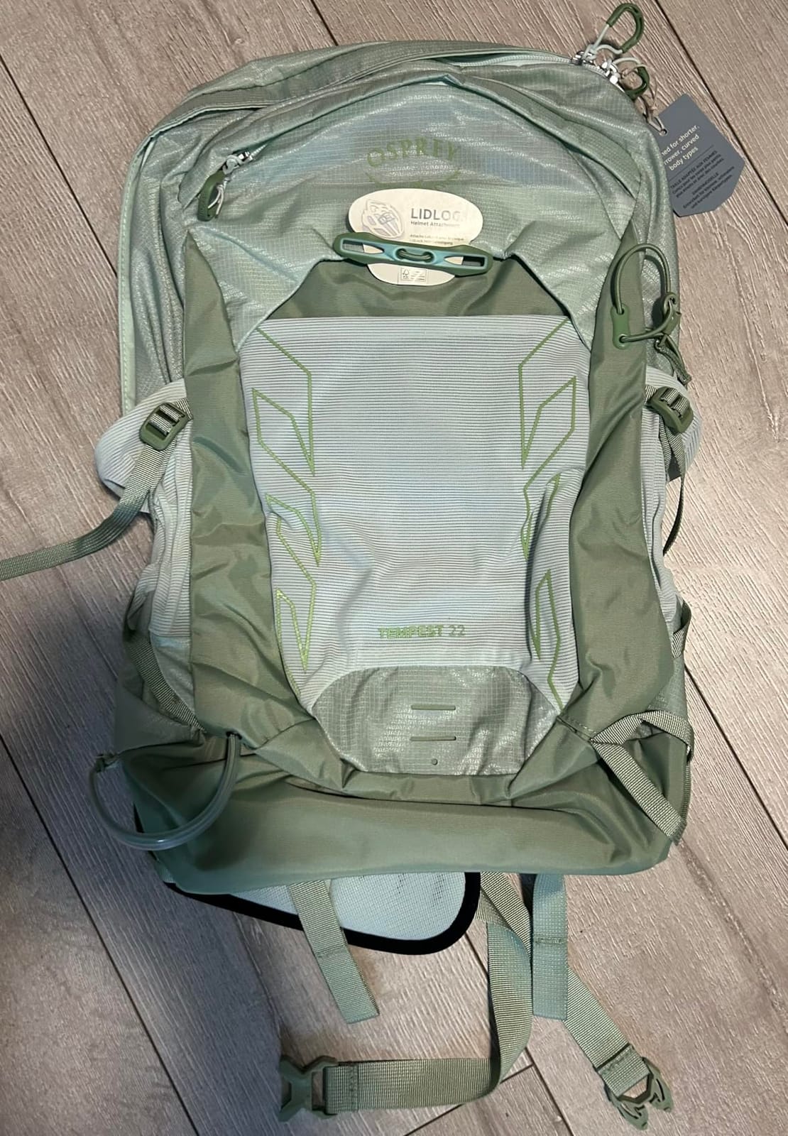 Osprey Tempest 22L Women's Lightweight Hiking Backpack, Green OS customer photo 2