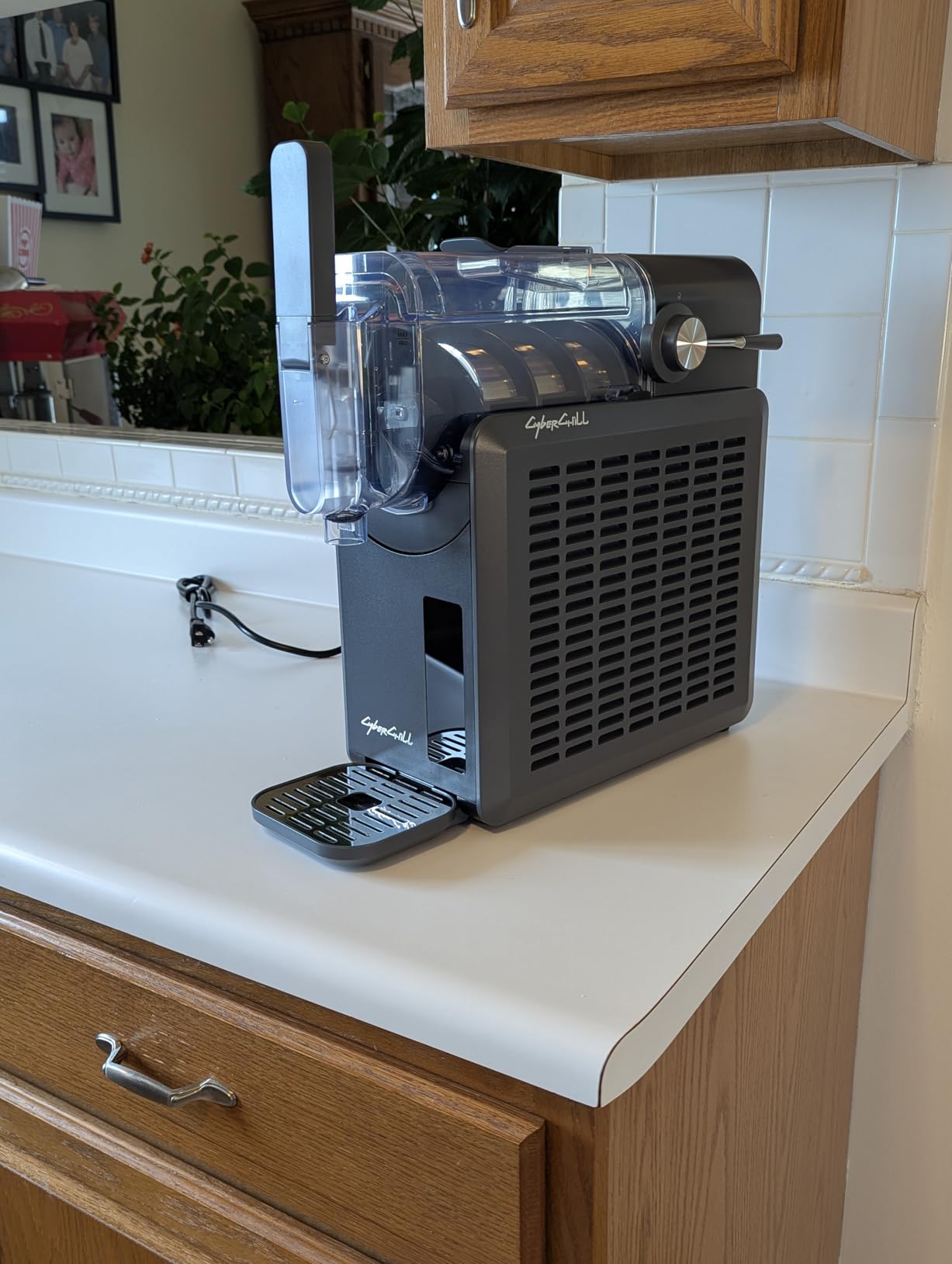 CyberChill Slushie Machine, Slushy Machine for Home with LED Display - 5 Preset Programs & 24H Delay Start&Freshness, No Ice Needed Frozen Drink Maker for Frozen Margaritas, Frappés & Ice Cream customer photo 1