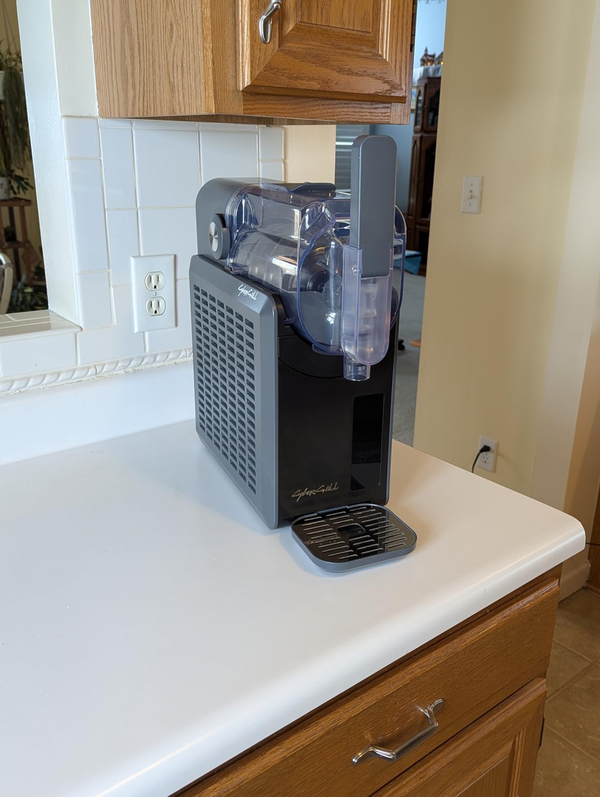 CyberChill Slushie Machine, Slushy Machine for Home with LED Display - 5 Preset Programs & 24H Delay Start&Freshness, No Ice Needed Frozen Drink Maker for Frozen Margaritas, Frappés & Ice Cream customer photo 2