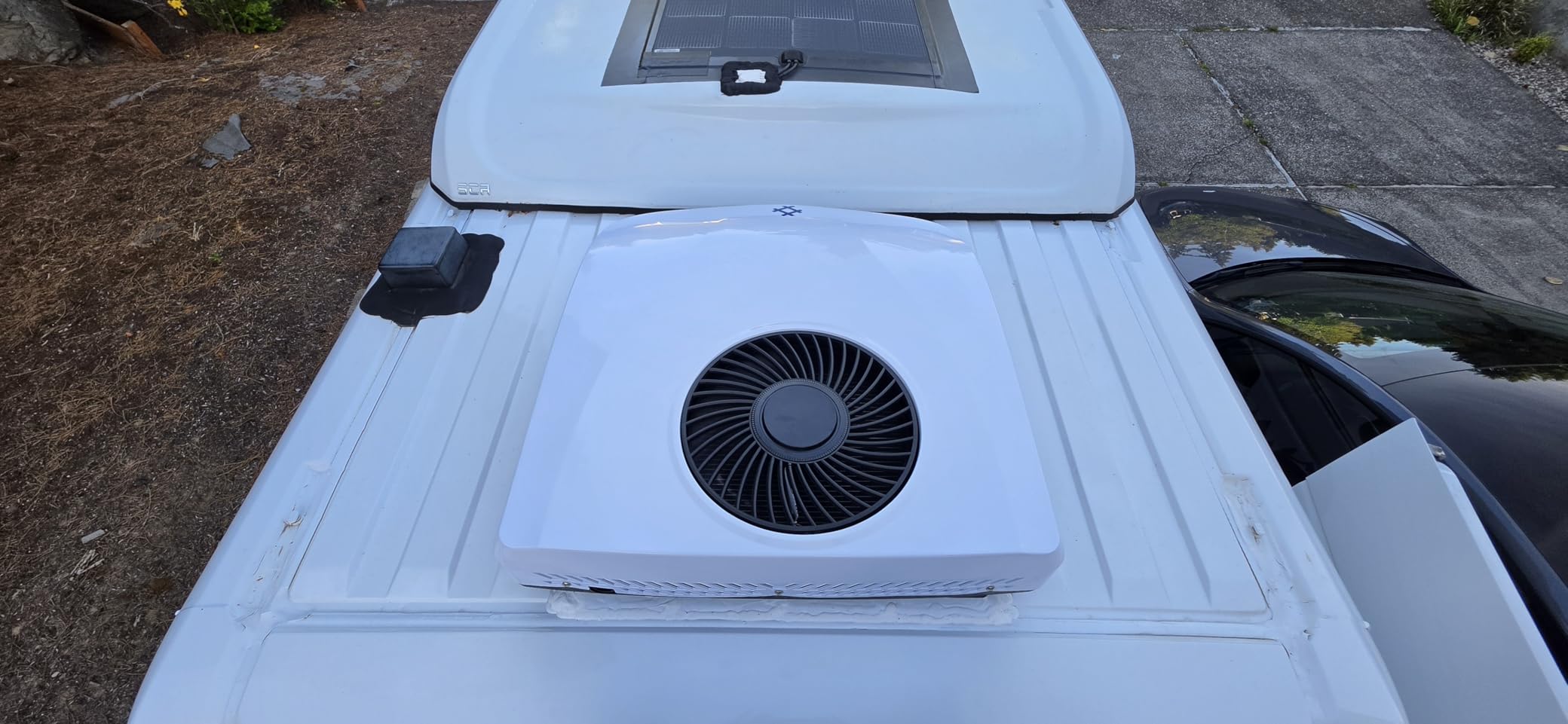 Outequip RV Air Conditioner, 12V 10000 BTU Rooftop Air Conditioner for RVs, Trucks, Vans, Campers, Tractor, Low Profile Quiet AC Unit, OutEquipPro 12V AC (12 voltage w/o heater) customer photo 1