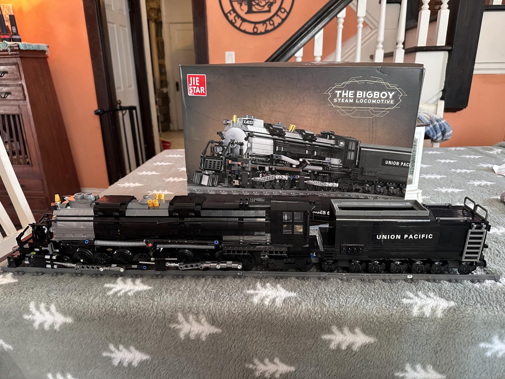 Big Boy Steam Train Building Block Toy, Locomotive Articulated Display Model Set with Tracks for Train Lovers, Teenagers and Adults (1608 Pieces) customer photo 1