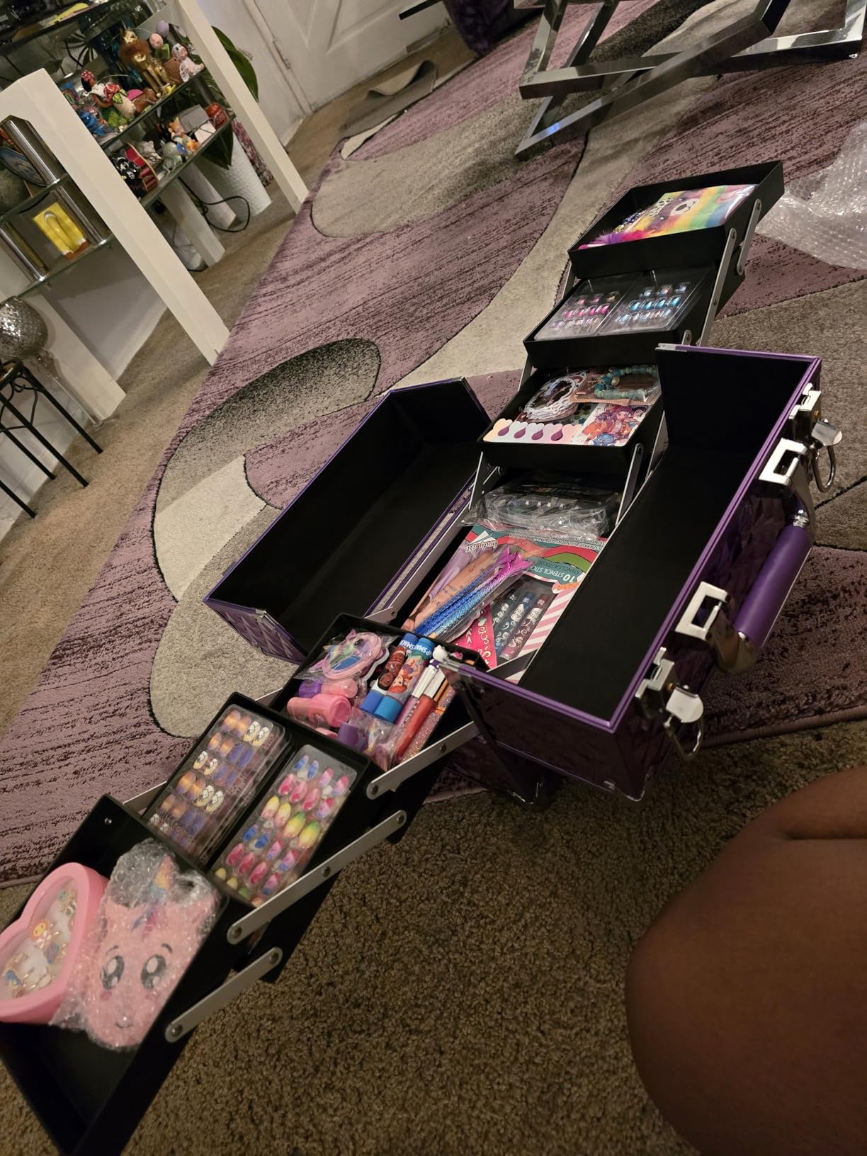 FRENESSA Makeup Train Case Makeup Case 11.8 Inch Large Cosmetic Box Organizer Travel Storage Professional Make Up Train Carrying Case with 6 Trays Locking Hard Vanity Storage Dark Black customer photo 2