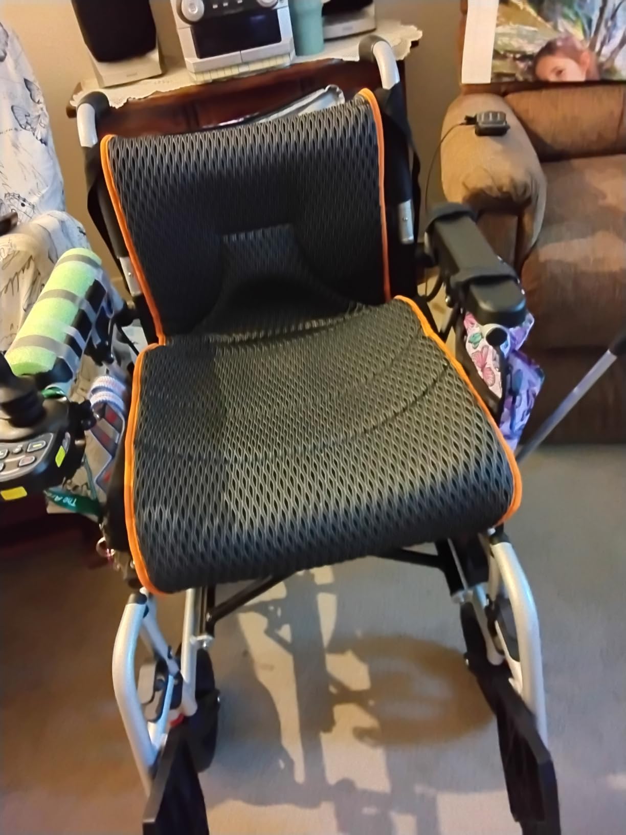 Electric Wheelchair for Adults, Lightweight Foldable, 33 lb | SOS Alert, One-Click Mute, One-Step Compact Fold, Removable Battery, Fits Most Car Trunks, Airline Approved, 220 lb Capacity customer photo 1