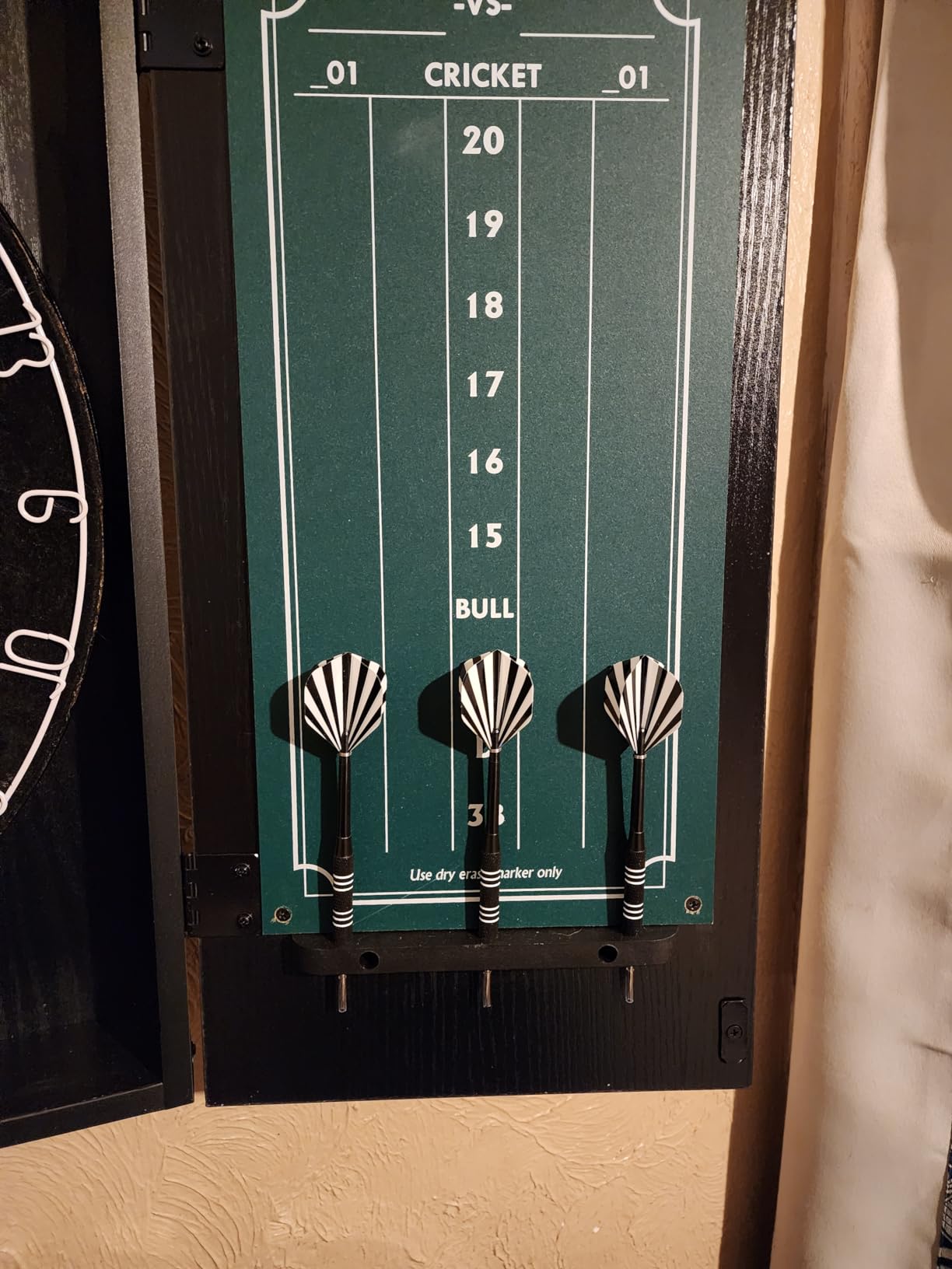 Amazon Basics Regulation Size Dartboard Cabinet Set for Adults, Black customer photo 1