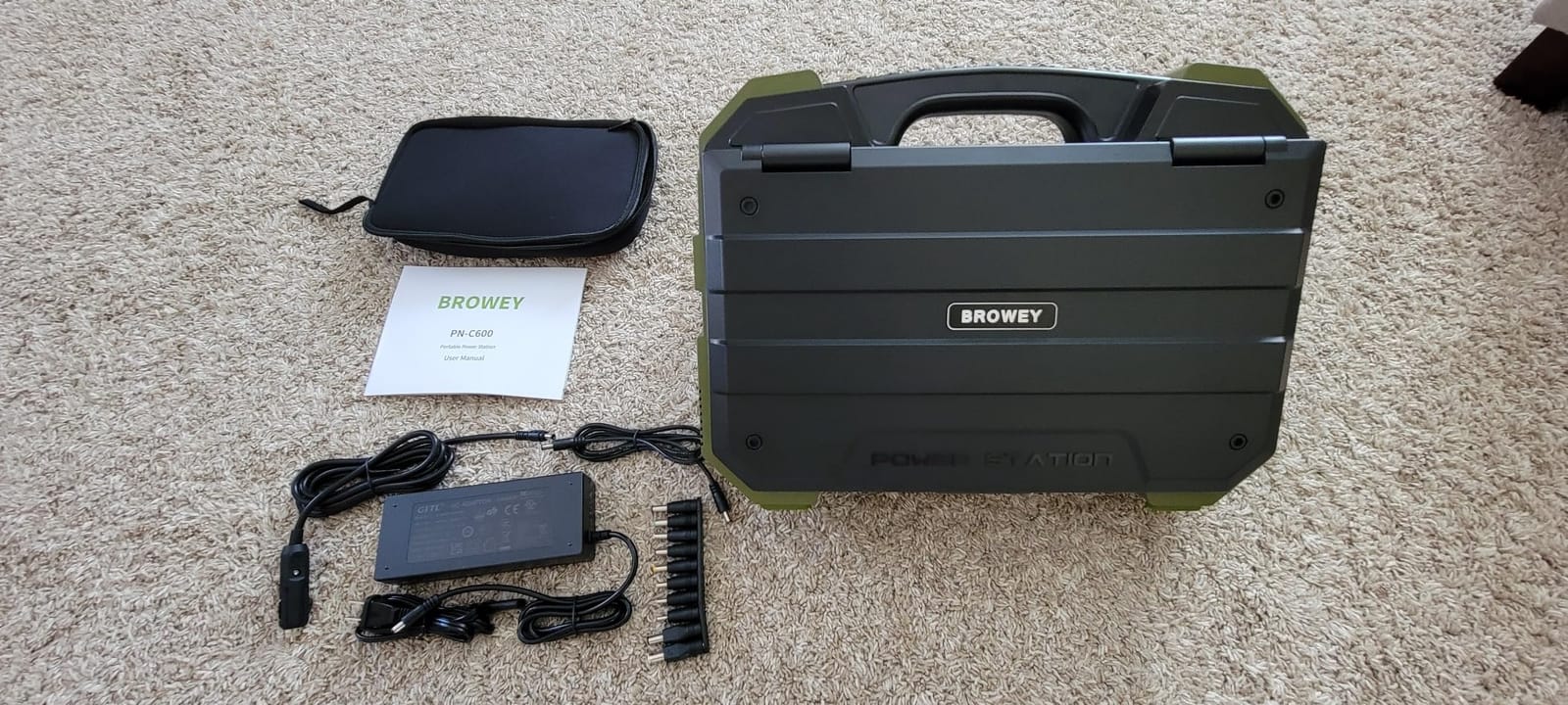 BROWEY 1600W (3200W Peak) Portable Power Station, 1024Wh LiFePO4 Battery with Built-in Solar Panel, 100W USB-C PD, Solar Generator for Camping, RV, Home Backup, Emergency customer photo 2