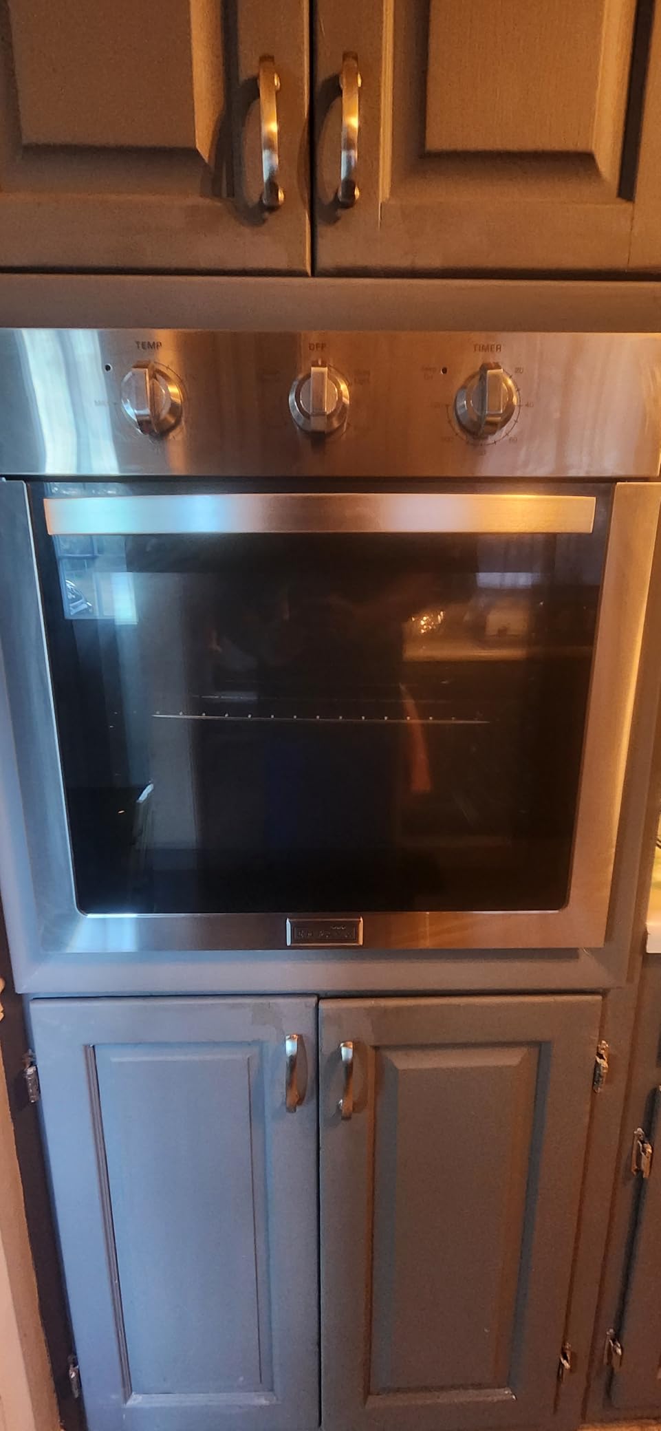 Empava Built-In Electric Single Wall Oven 24 inch, 2.5 Cu. ft. Capacity | 4 Cooking Modes, Knob Control, 2950 Watts, Stainless Steel customer photo 1
