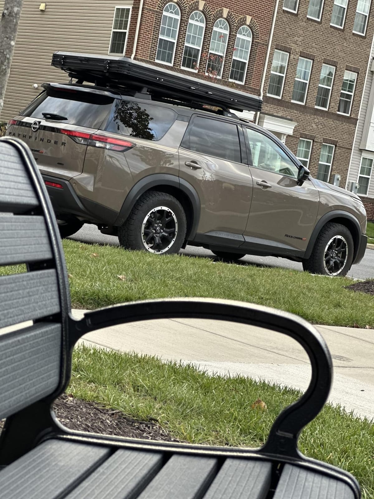 Hard Shell Roof Top Tent with Adjustable Crossbars, 4-Season Waterproof Pop-up Tent with Detachable Thermal Insulation Liner, Anti-Condensation Mat & USB Power Hub for Trucks, SUVs, Vans customer photo 1