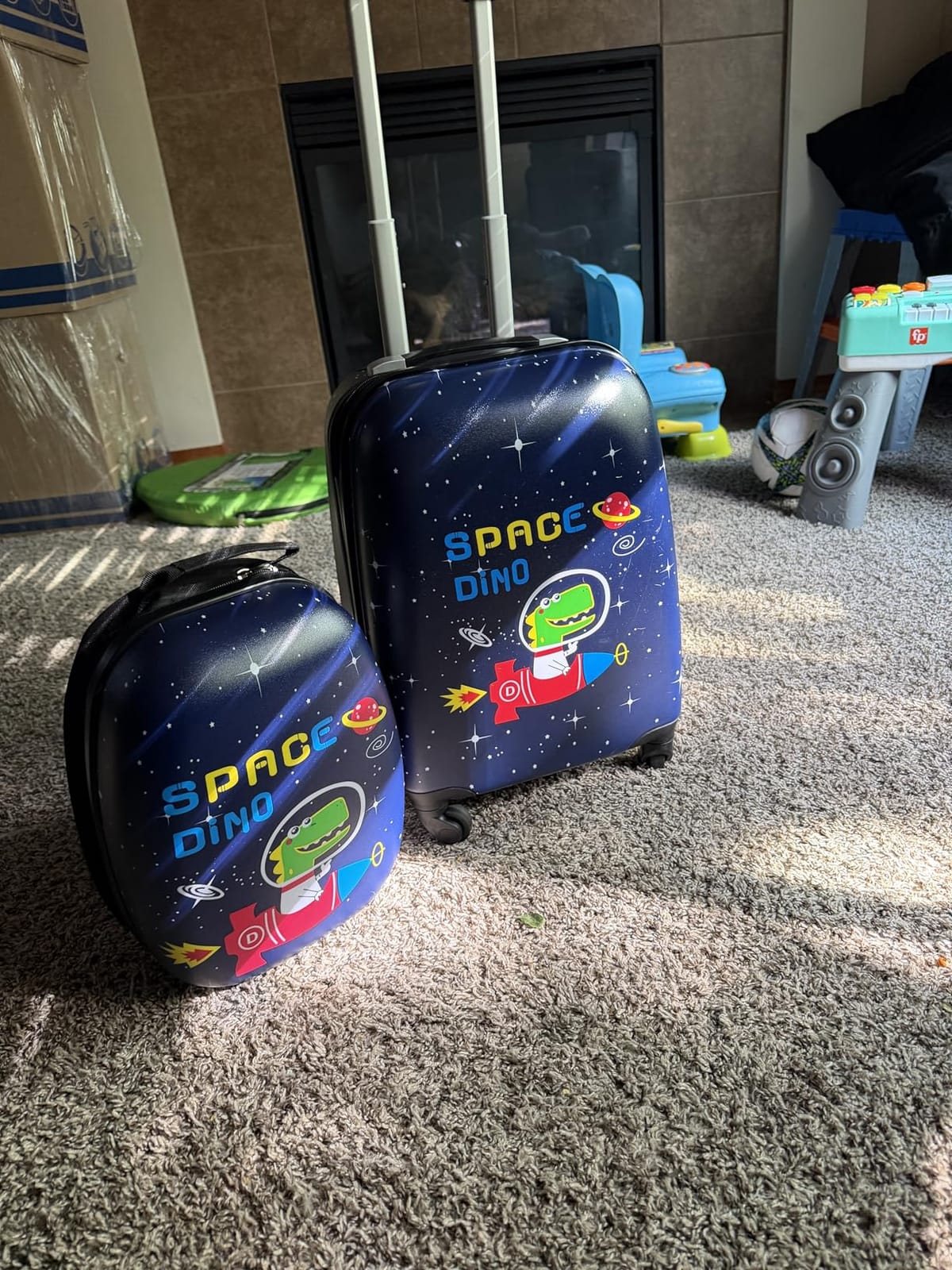 Ride-on Luggage, 26L Capacity, 18 Inches Tow Along Toddler Carry on Luggage with Wheels (Blue & White, Ages 3+) customer photo 1