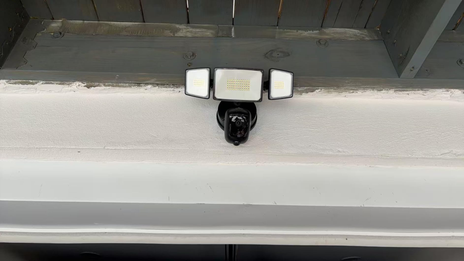 Floodlight Camera Hardwired 6500LM, 2K HD Security Camera Outdoor with Motion-Activated, Color Night Vision, 24/7 Recording customer photo 1