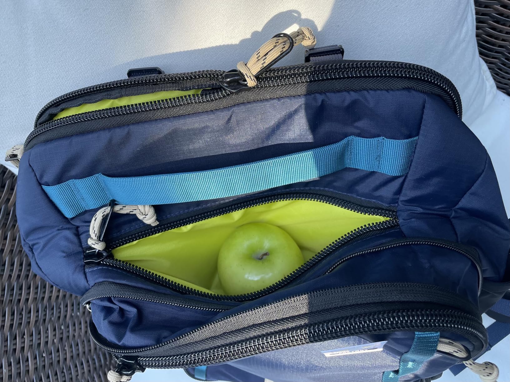 Patagonia Global Travel Backpack, 25 Liter Bag, Navy/Sahara customer photo 2