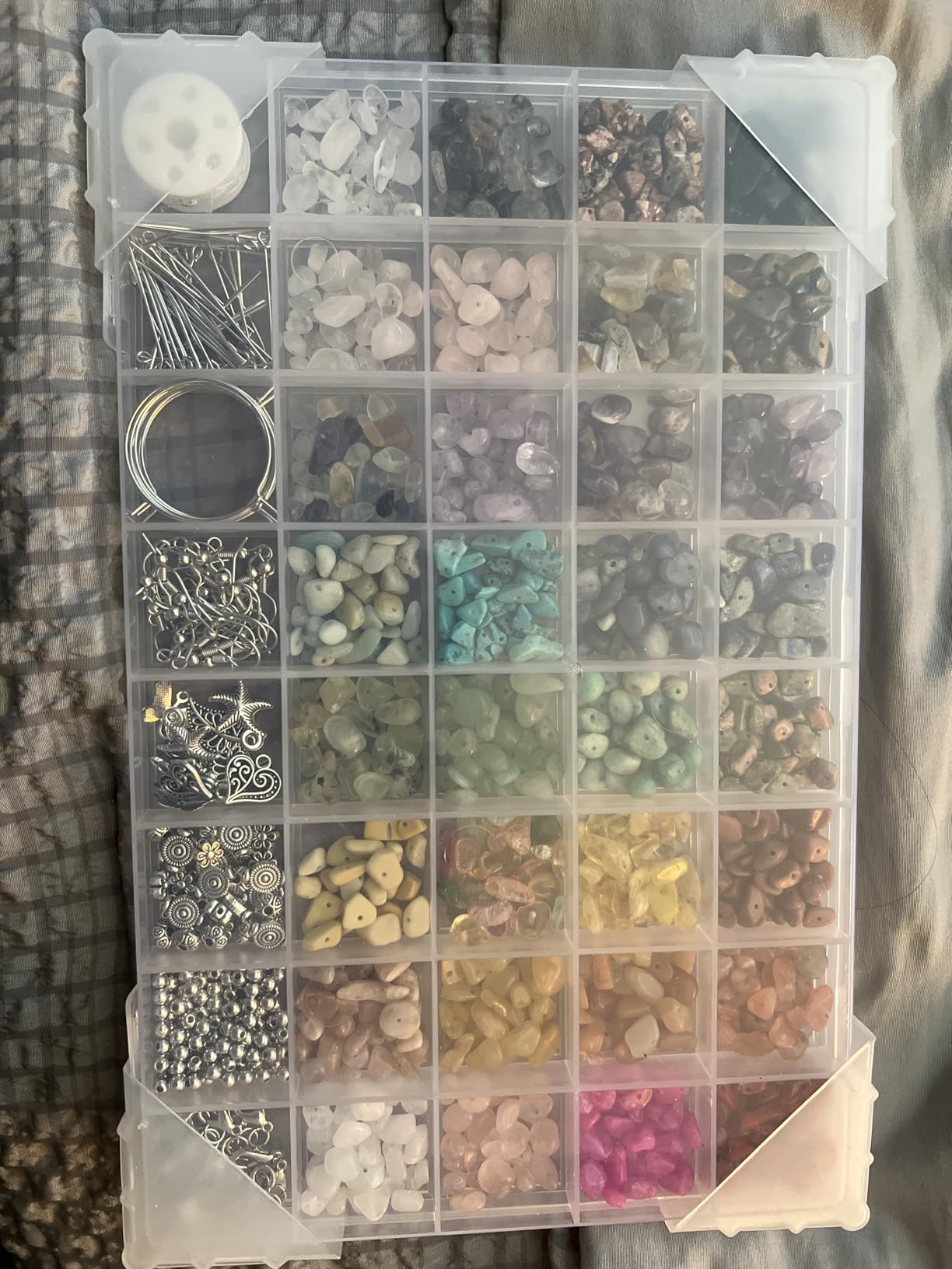 Funtopia Jewelry Making Kit for Adults, 1562pcs Natural Stone Beads Bracelet Making Kit, Jewelry Making Supplies Gemstone Crystal Marble Beads for DIY Craft Bracelet Necklace Earrings customer photo 1