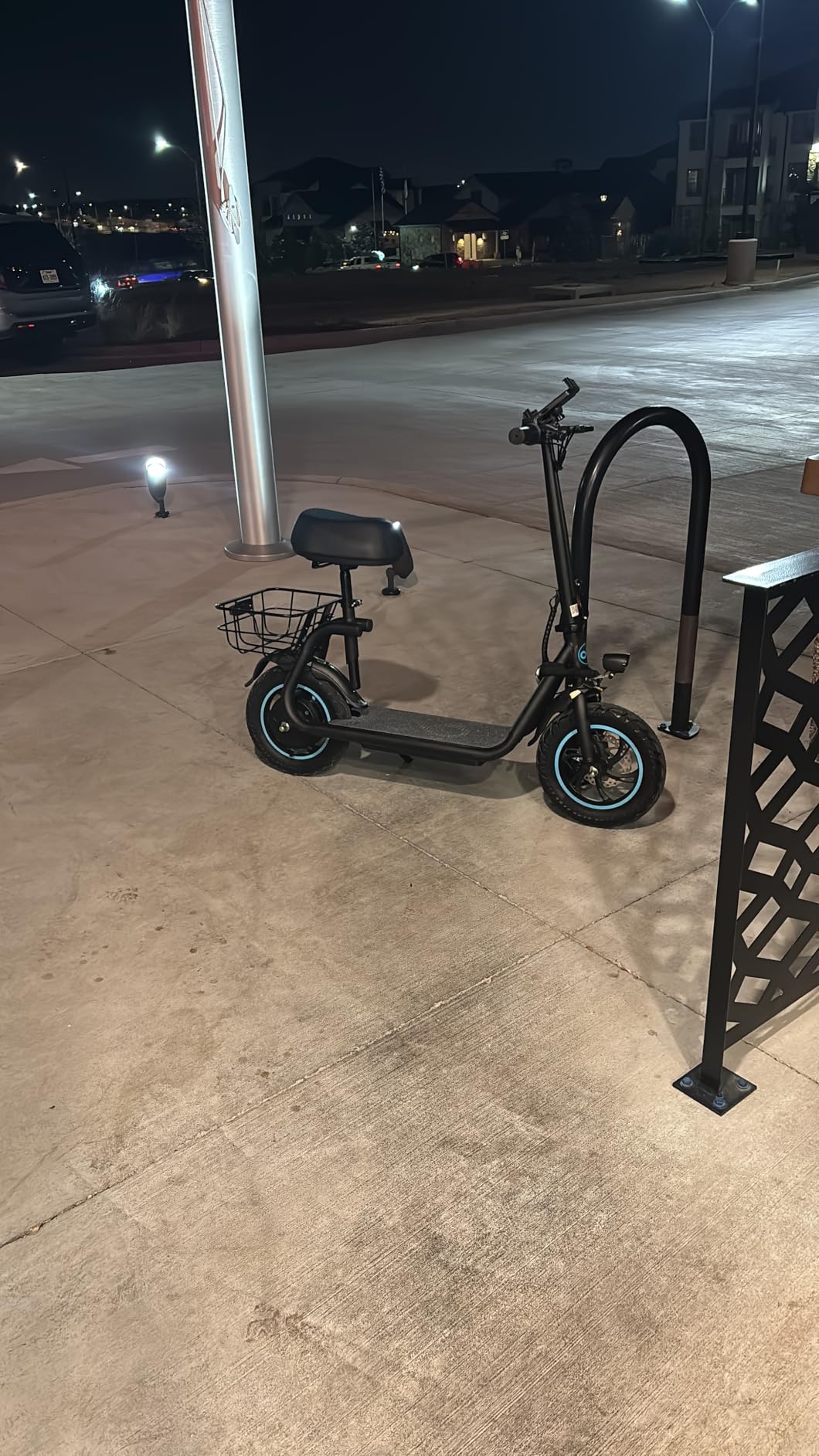 AWWSCOOTER C1 Electric Scooter with Seat & Basket for Adults, Classic Black | Foldable | 450W Motor | 9/12/16 MPH 3 Speeds | Dual Disc Brakes | Up to 20-Mile Range | UL 2272 | Phone Holder & Lock customer photo 2