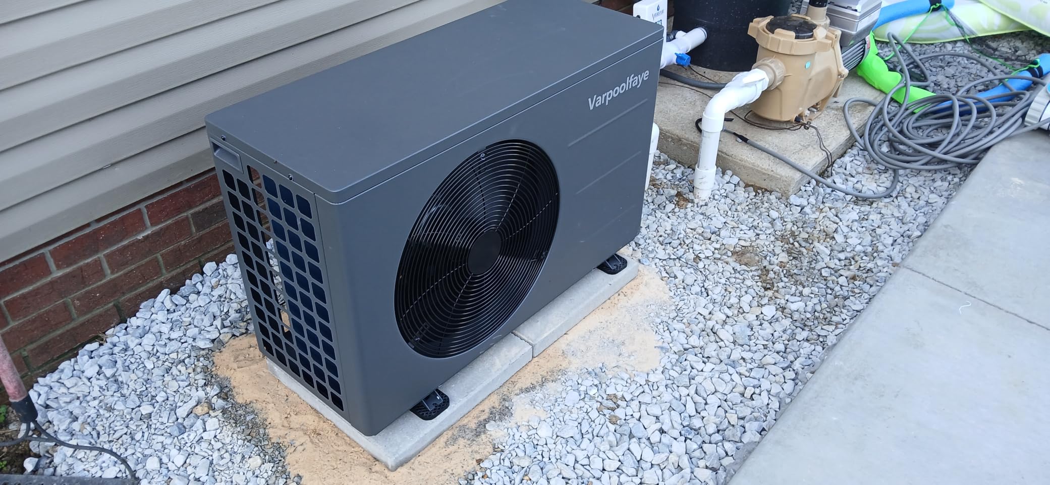 58000 BTU Inverter Air-Source Swimming Pool Heat Pump 17000 Gallon Electric Pool Heater for Above and Inground Pool Energy Save 45% WiFi App Control 220V/60Hz customer photo 1