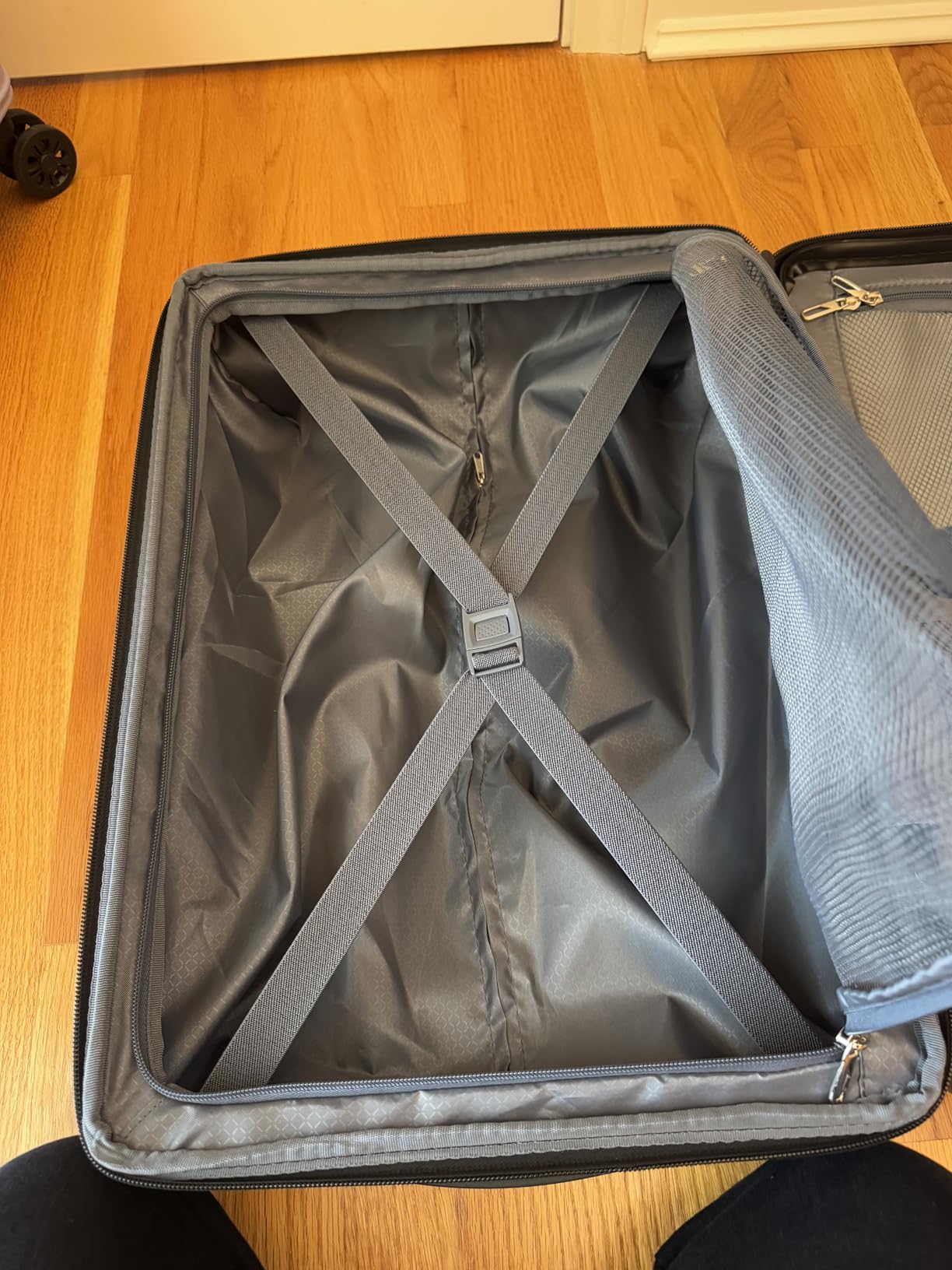 KROSER Hardside Expandable Carry On Luggage 22x14x9 Airline Approved With Front Business Pockets, 20 Inch Suitcases with Wheels, Carry on Suitcase with TSA Lock & USB Port, Black-Haze Blue customer photo 2