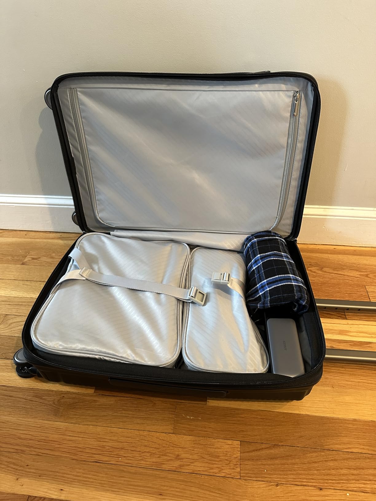 Samsonite Paralux Carry-On Luggage - Innovative Design - Quick Access Front Pocket - Dual Suspension Wheel Technology - TSA Lock - Expandable - Includes Removable Packing Cubes - Olive customer photo 1