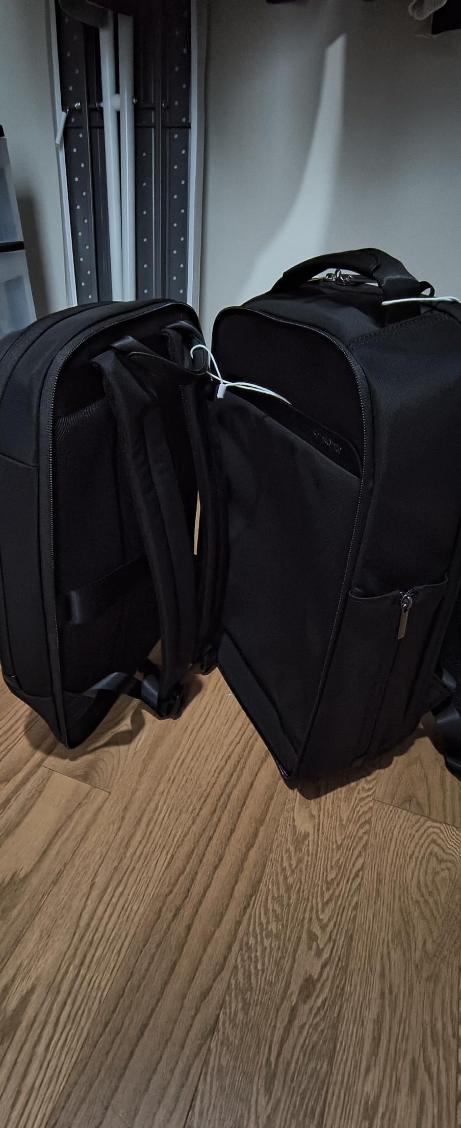 Samsonite Paralux 2-in-1 Travel Backpack, Converts into Main Bag + Go Bag, Lay-Flat Packing, StackIt™ Strap, Laptop Sleeve & Integrated AirTag™ Holder - Business & Adventure Travel Bag - Olive customer photo 2