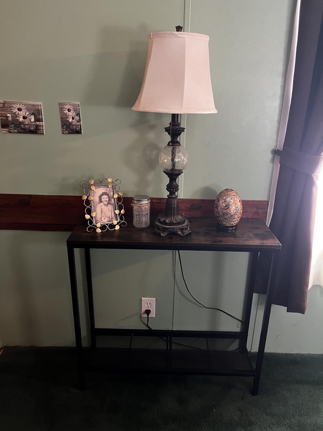Simple Trending Console Table, 32