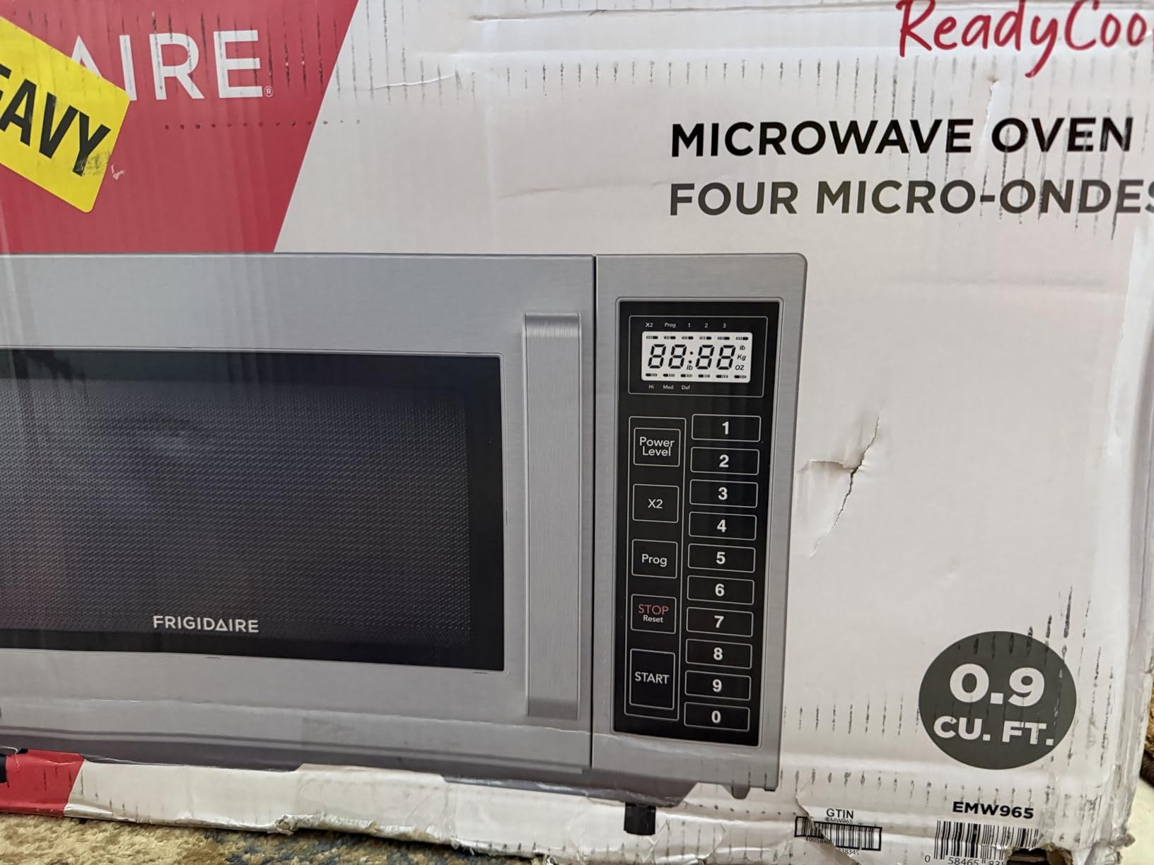 FRIGIDAIRE COMMERCIAL Kitchen Microwave Oven, 0.9 Cu Ft (1000 Watts), NSF certified customer photo 1