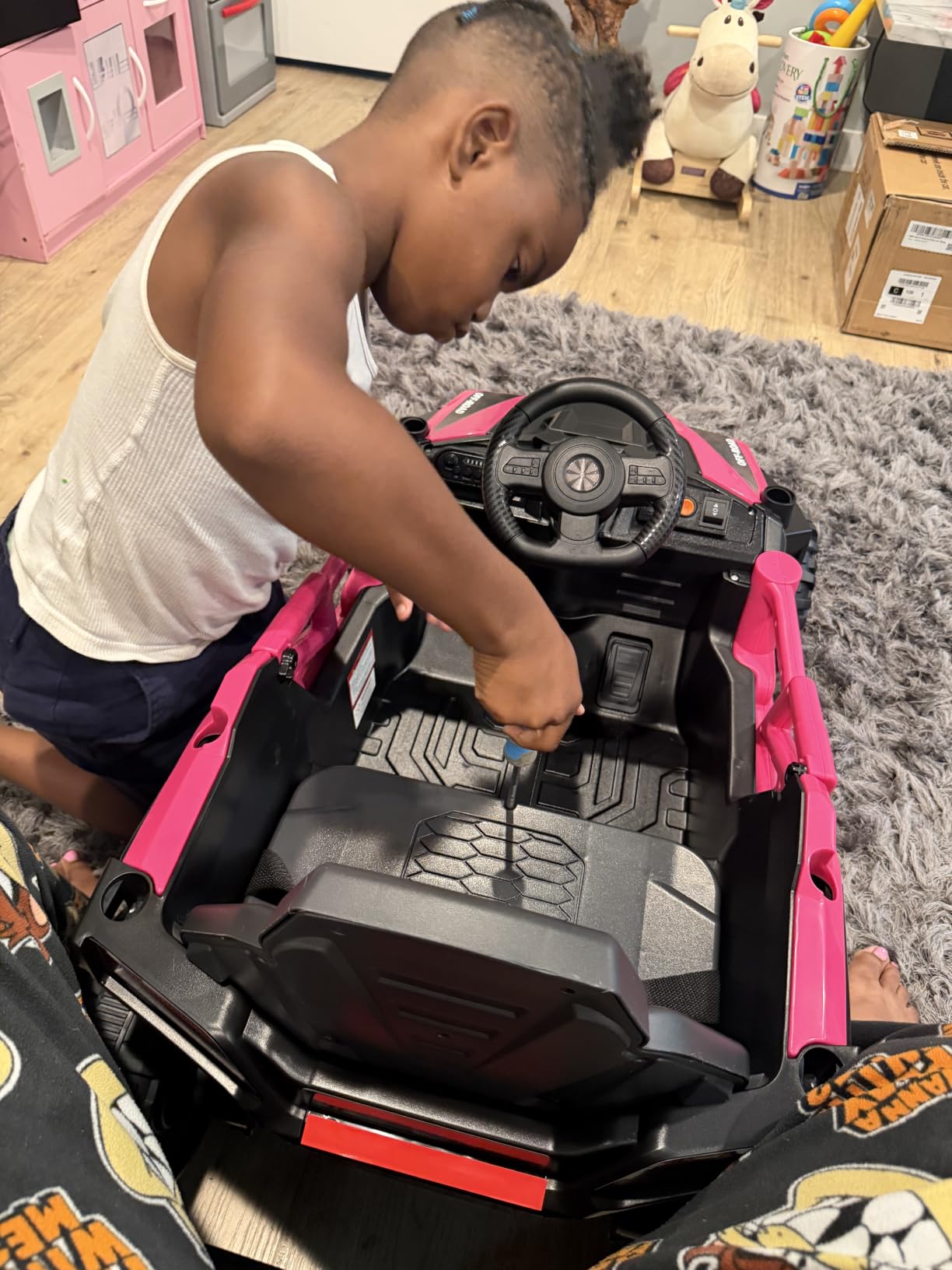 12V Kids Ride on Truck Car with Remote Control, Electric Off-Road UTV for Toddlers, Bluetooth Music, Suspension System Safety Belt, Electric Vehicles Gift for Boys & Girls-Rosy customer photo 1