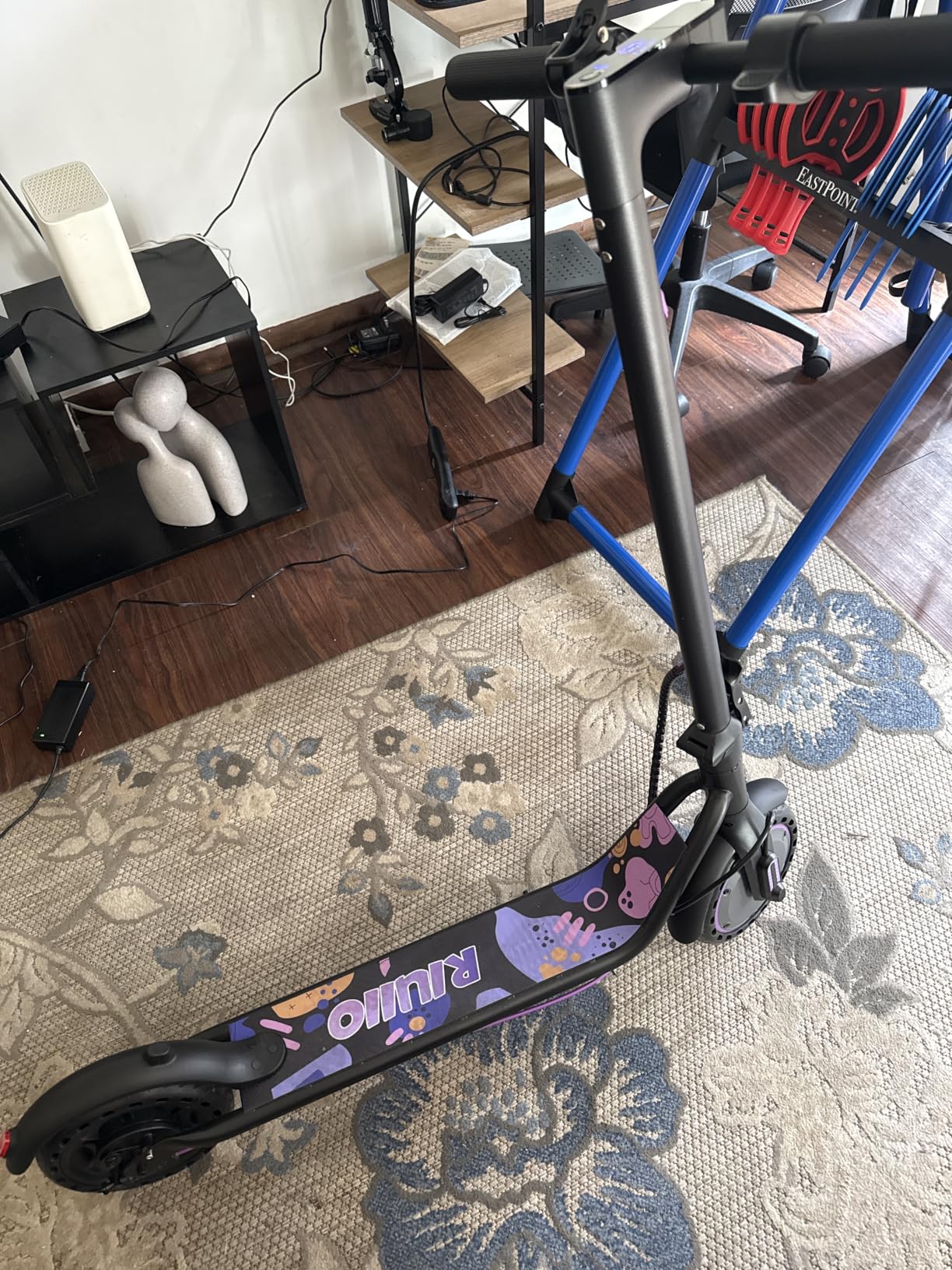 Electric Scooter, 350W-500W Motor, 9 MPH to 22MPH, 10-41 Miles Range, Dual Suspension, Dual Braking, App Control, Foldable Commuter E Scooter for Adults and Teens customer photo 1