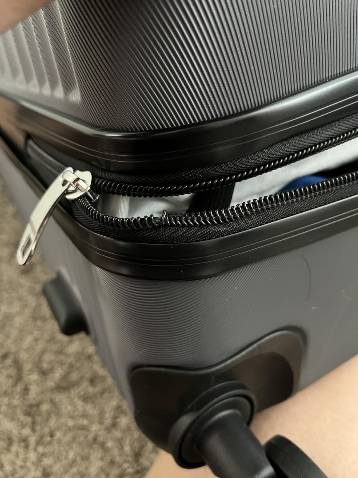 Rosamo Luggage Sets 3 Piece, ABS Suitcase Set (20/24/28), Hardside luggage with Spinner Wheels, Travel Luggage,14x8x9 Airline Approved Carry on, Lightweight Luggage with TSA Lock customer photo 1