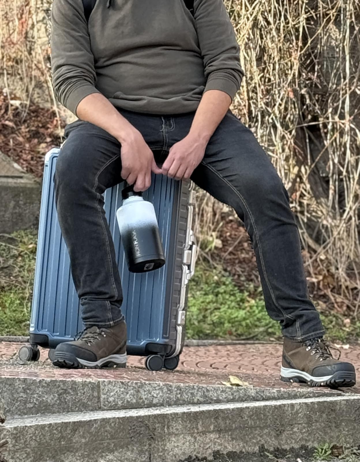 LUGGEX Checked Suitcase with Spinner Wheels, 8010S Aluminum Frame Zipperless Polycarbonate Hard Shell Suitcase (ZX-Core, Black, 30 Inch) customer photo 2