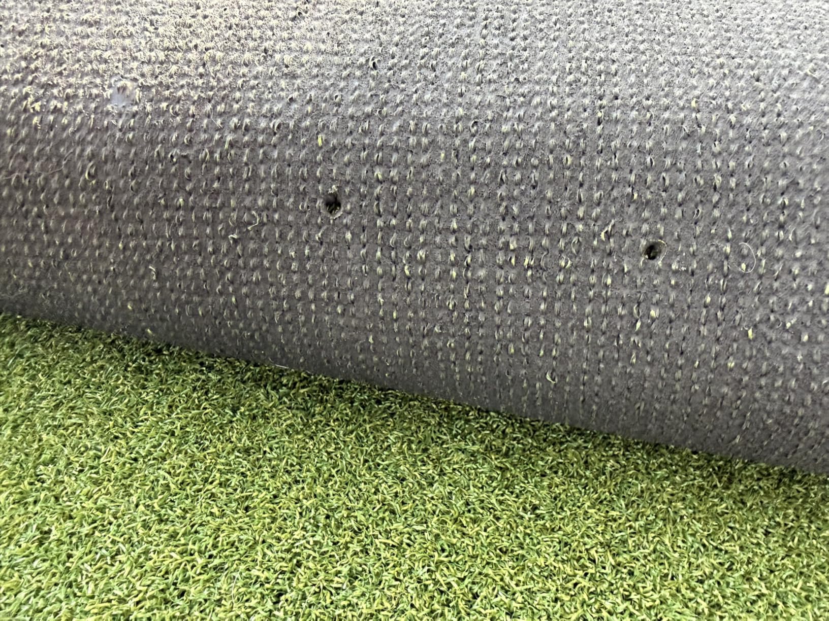 Golf Putting Green Artificial Grass Turf, 3FT x 10FT Indoor Outdoor Golf Training Mat with Realistic Synthetic Fake Turf customer photo 1