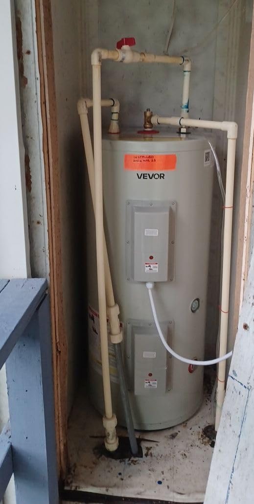 VEVOR Electric Tank Water Heater, 30 Gallon, 5000W Point-of-Use Hot Water Heater with LED Display, Knob Control, Top Outlet, 240V with T&P Valve for Large Families, Small Commercial Spaces customer photo 1