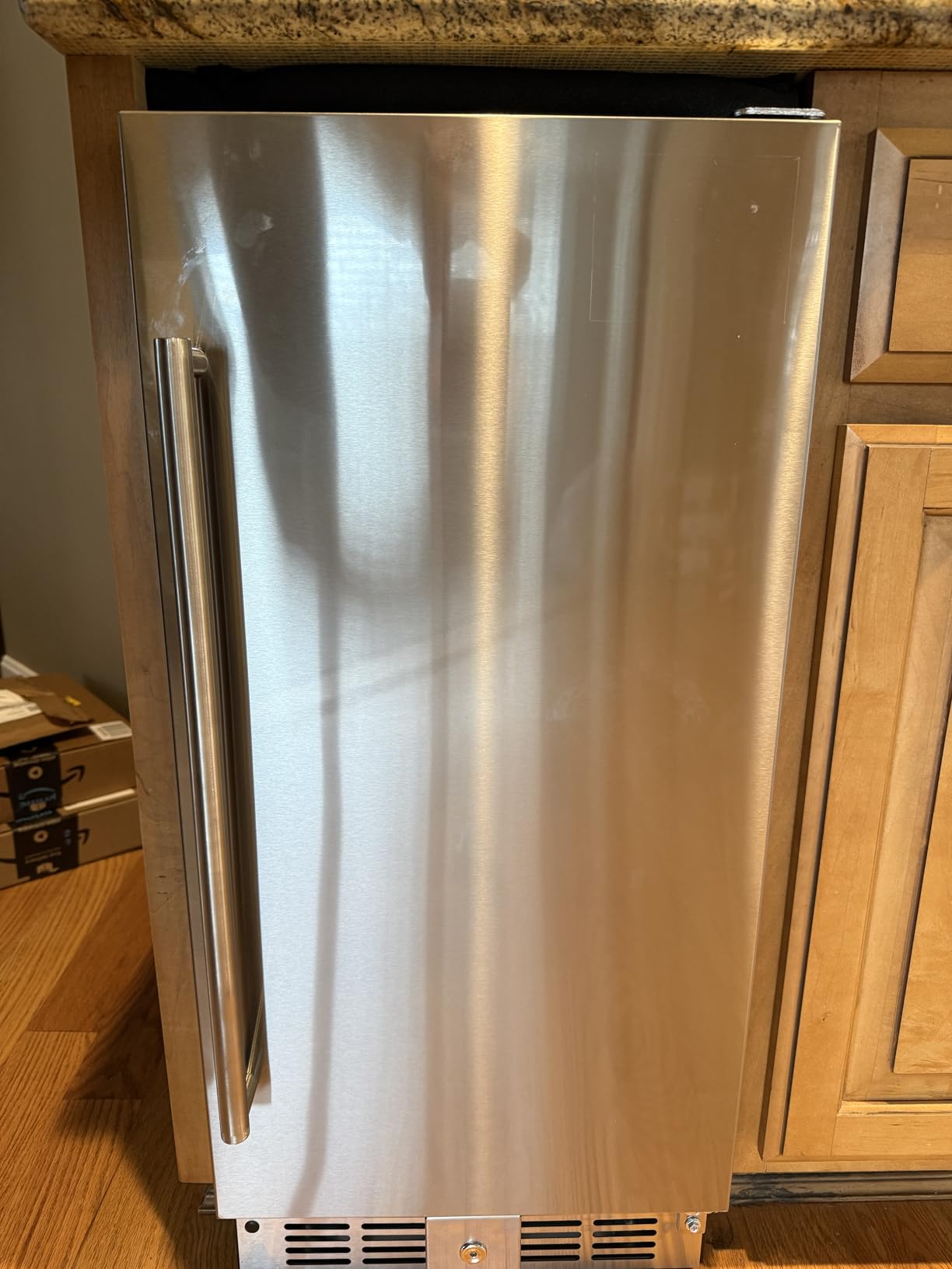 EUHOMY 24 Inch Under Counter Beverage Refrigerator, 180 Can Beverage Fridge | 37°F to 65°F, Compressor Cooling, Built-in or Freestanding, Stainless Steel Door, Digital Temperature Control, LED Light customer photo 2