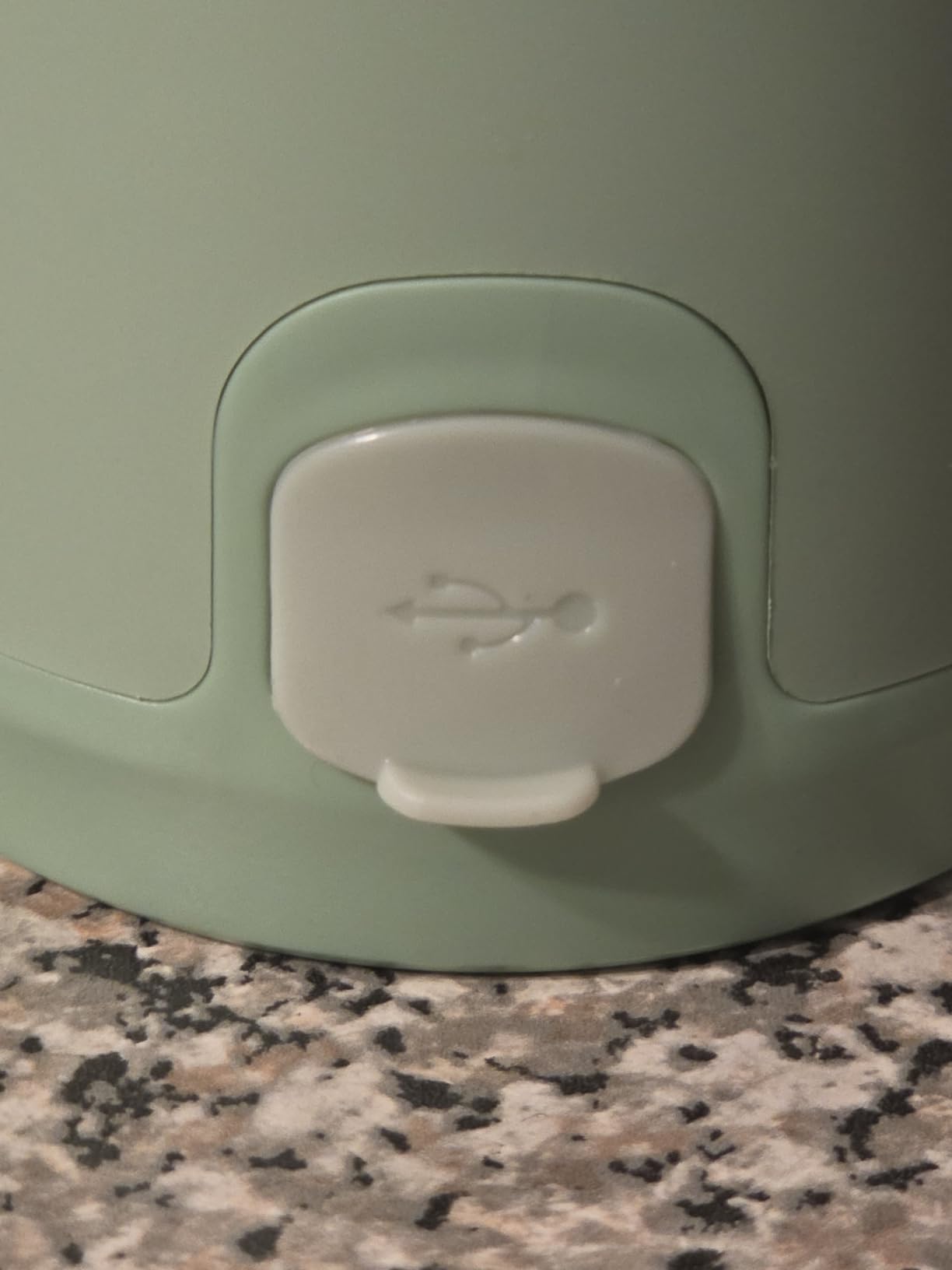 Baby Brezza Portable Baby Bottle Warmer - Breastmilk + Formula Safe, Grey | 3x Faster Travel Warming, Up to 8 Bottles with 4 Temp Settings, No Bottle Adapters + Safe, Even Heating, Dishwasher Safe customer photo 1