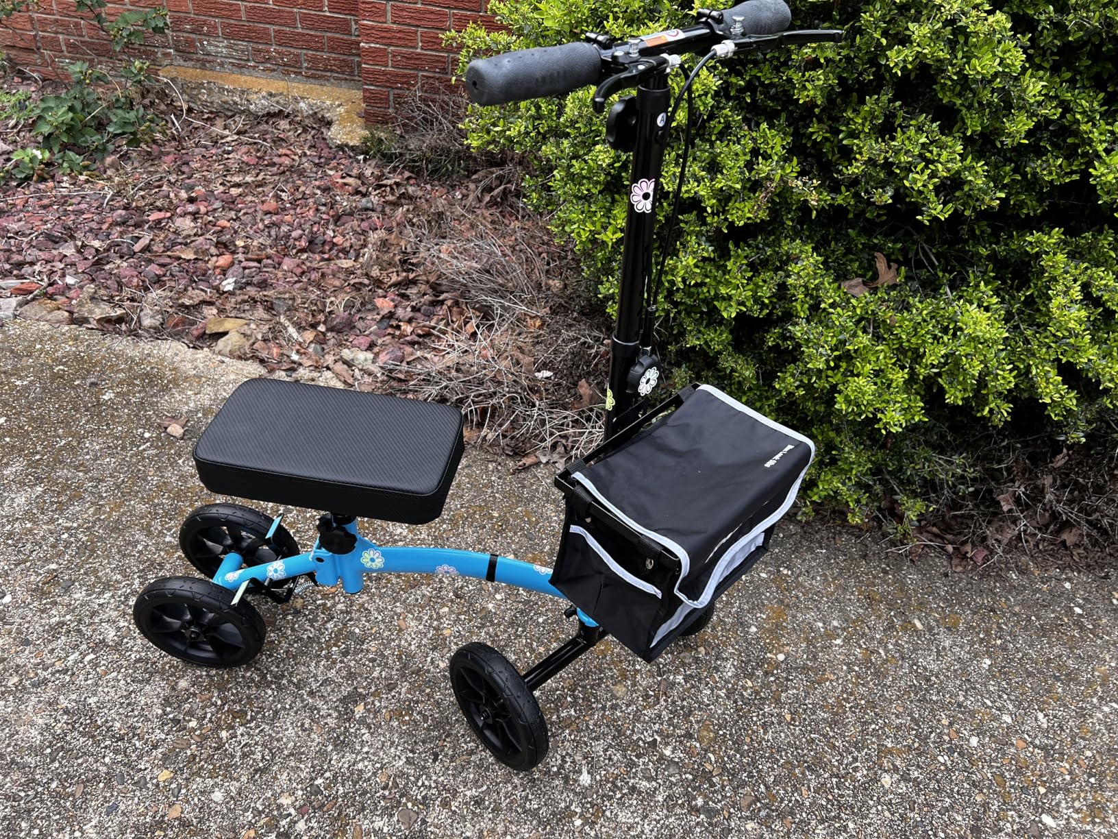 HOMLAND Knee Scooter Walker for Adults for Foot Injuries, 8'' Rubber Wheel | 300lbs Foldable Leg Scooter, Dual Brake, Cozy Knee Pad, Adjustable Height, Storage Bag, Crutch Alternative for Ankle Recovery customer photo 2