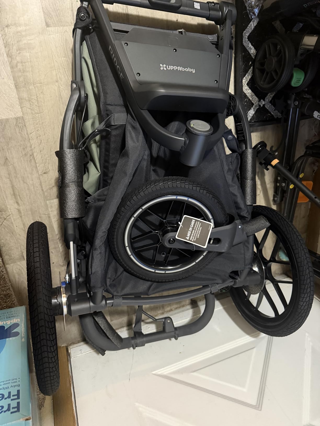 UPPAbaby Ridge V2 Jogging Stroller - All-Terrain Suspension - Evelyn | Built for the daily walk, the long run & the weekend trail customer photo 2