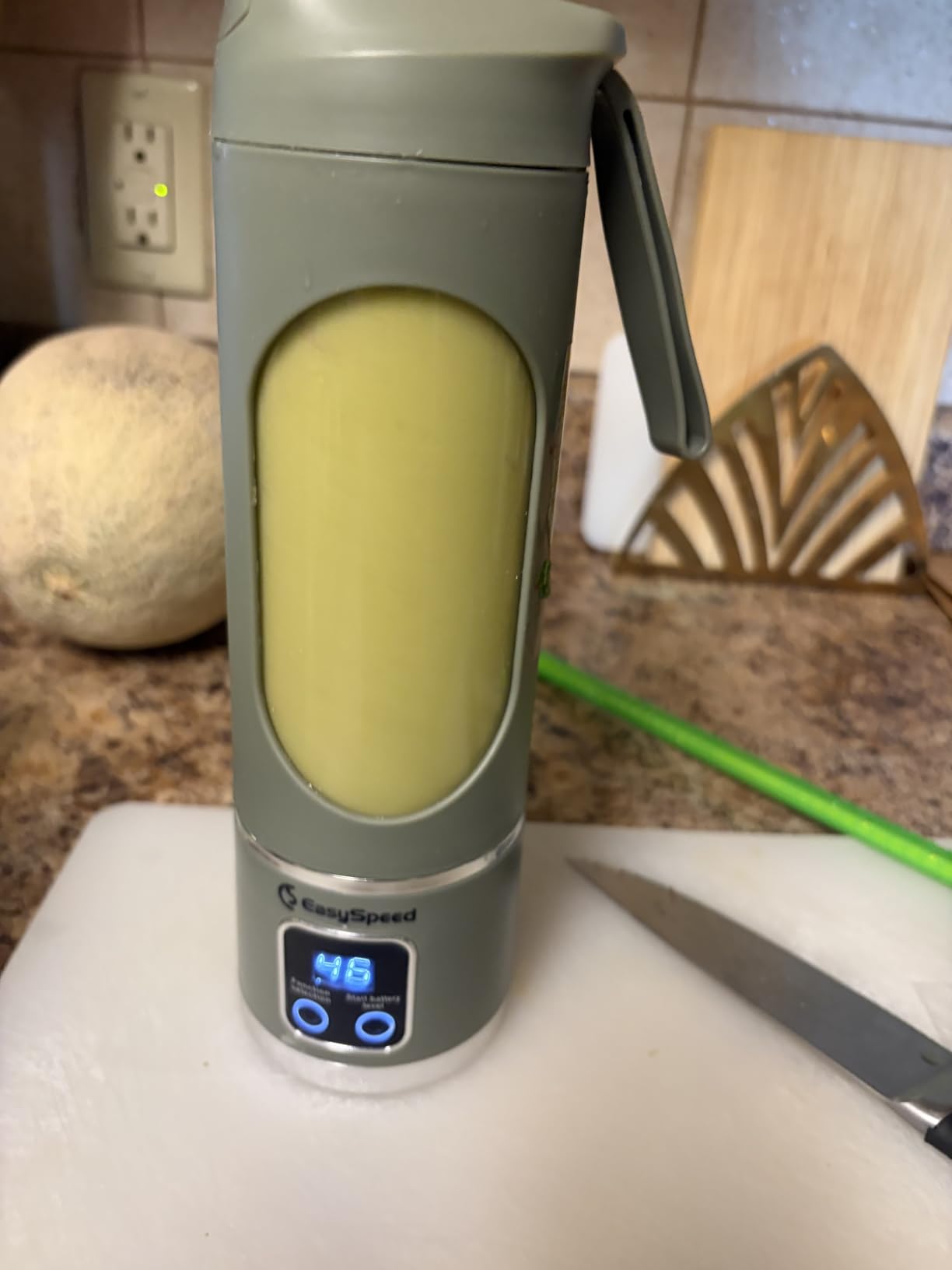 EASYSPEED Portable Blender Electric USB-C, 500ML Personal Juicer for Shakes, 12 Blades, 1500mAh Rechargeable, BPA Free, 18oz Small Blender with Leakproof Lid & Sip Spout, Mixing, Compact customer photo 1