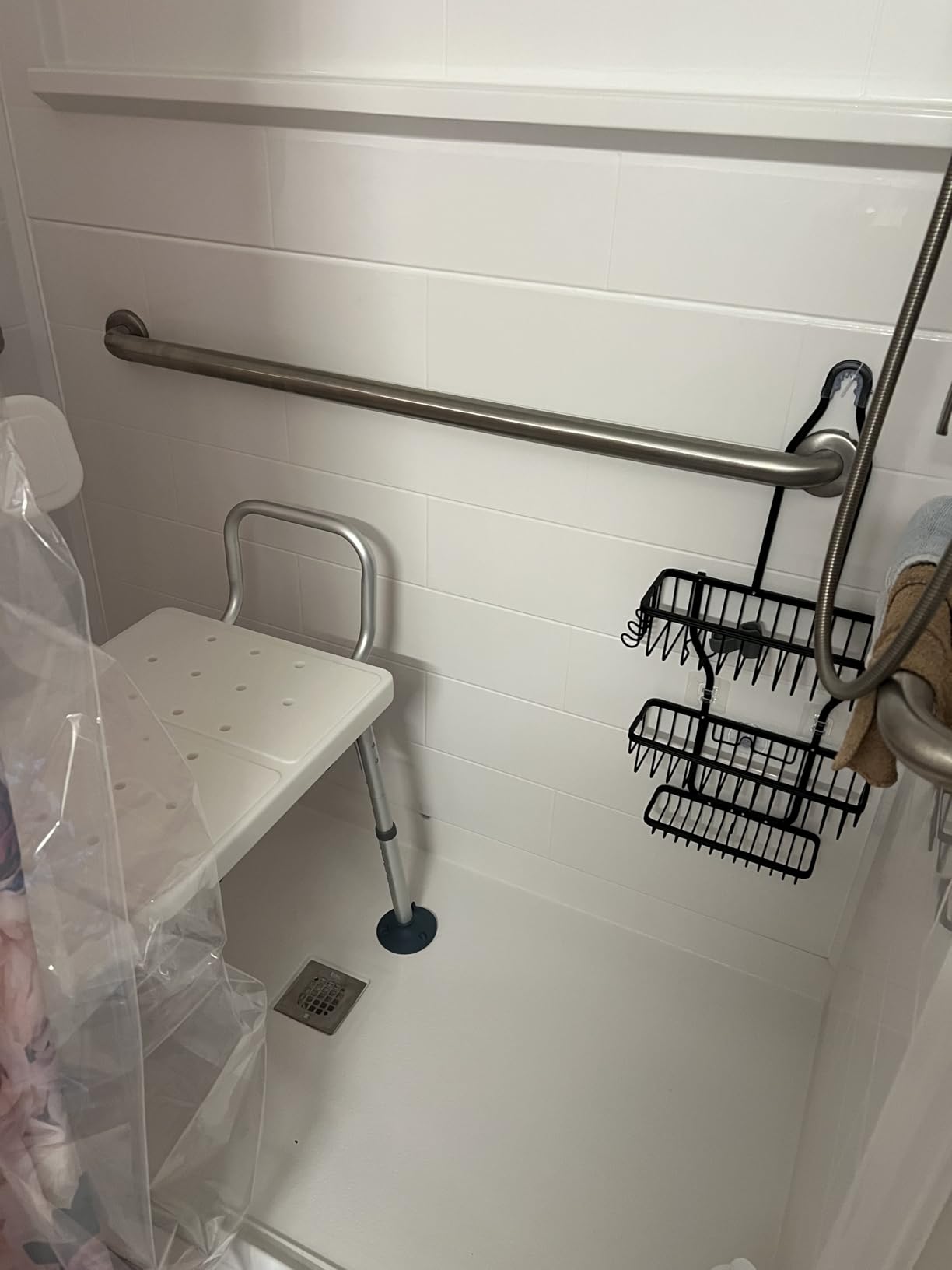 VEVOR Sliding Shower Chair, 400 lbs Tub Transfer Bench for Bathtub with Swivel Seat, Shower Bench with Pivoting Arms and Backrest, Height & Width Adjustable for Handicap, Seniors, Elderly and Disabled customer photo 1