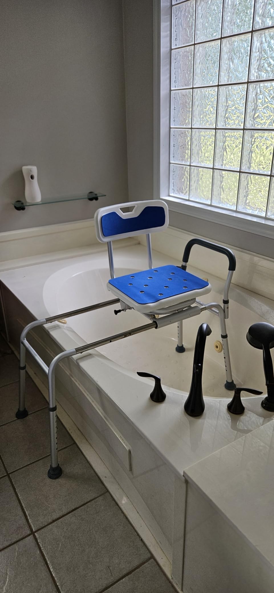 VEVOR Sliding Shower Chair, 400 lbs Tub Transfer Bench for Bathtub with Swivel Seat, Shower Bench with Pivoting Arms and Backrest, Height & Width Adjustable for Handicap, Seniors, Elderly and Disabled customer photo 2