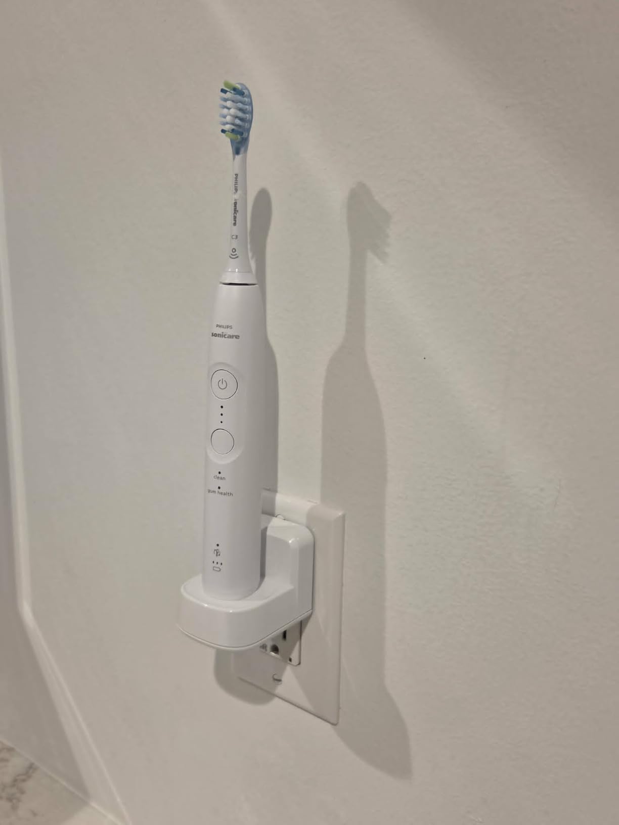 Philips Sonicare 5950 Rechargeable Electric Toothbrush, 2 Brush Head, Black | 1000% More Plaque Removal, Pressure Sensor, 6 Brush Settings, 21-Day Battery, Includes Travel Case, HX7131/03 customer photo 2
