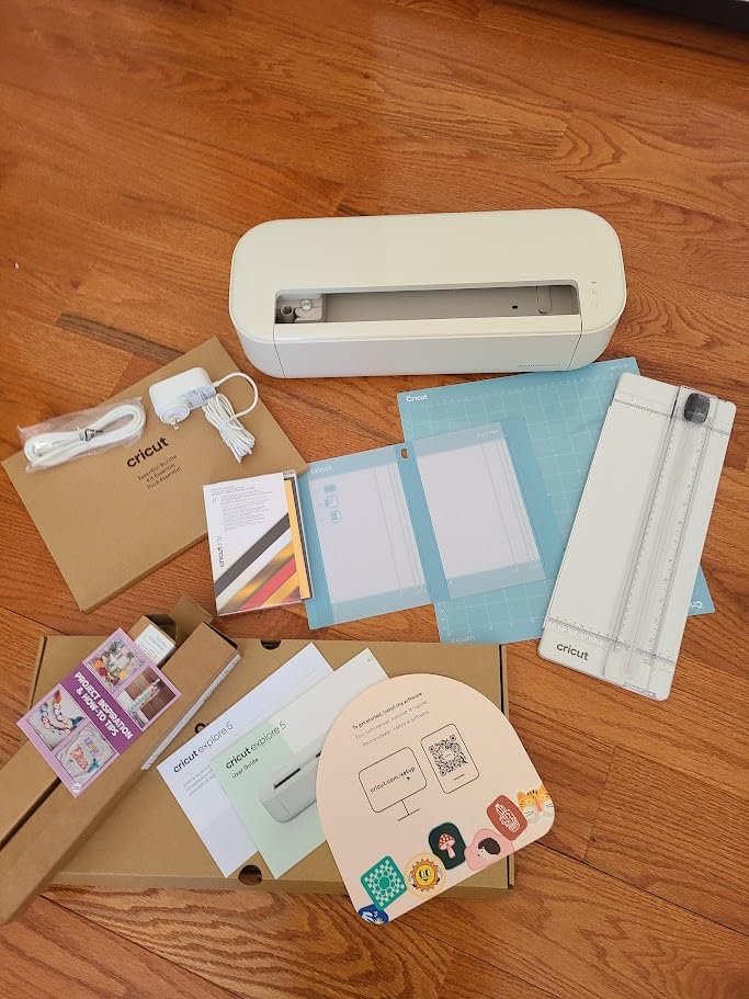 Cricut Explore 5 Essential Bundle with Multicolor Sampler + EasyPress 9x9 | All-in-One Kit for Stickers, T-Shirts & Custom Apparel - Includes Multicolor Smart Vinyl & Iron-On, Heat Press & Cardstock customer photo 2