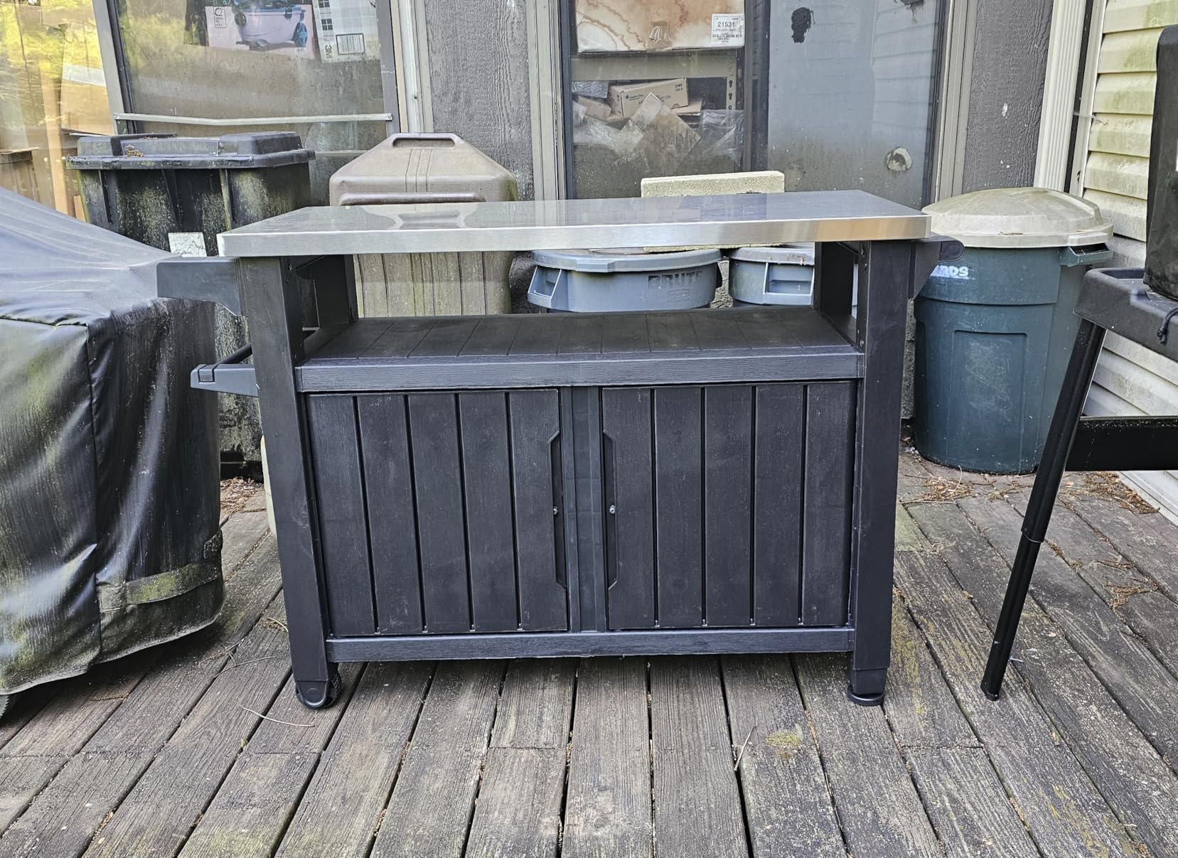 Keter Unity XL Outdoor Entertainment Cart with Wood-Look Finish, 78-Gallon Patio Storage Cabinet, Food Prep Station, Stainless-Steel Top for BBQ, Grill, Patio, Deck & Backyard, Ashwood customer photo 1