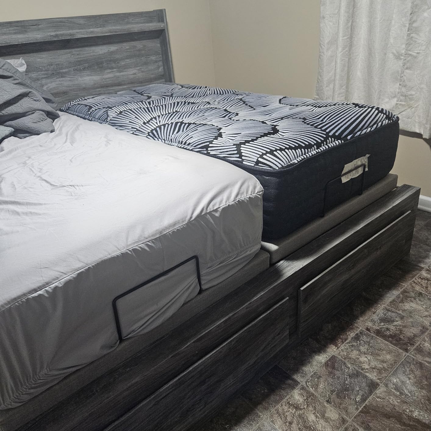 Premium Split King Adjustable Bed with 14 Inch Prime Gel Memory Foam Sleep System, Massage, Zero Gravity, Anti-Snore, Programmable Memory Positions, USB, Underbed Lighting, Zero Clearance customer photo 1