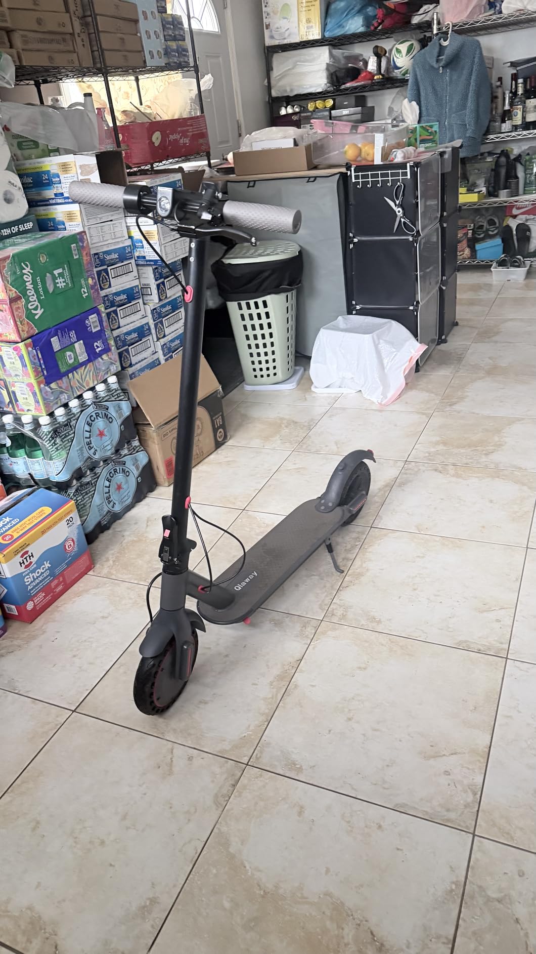 Qlaway 8.5'' Electric Scooter for Adults, 19MPH, 700W Peak Motor, 15/22 Miles Long Range, Dual Braking System, Smart APP, Portable & Foldable Adult Escooter for Daily Commuting & Short Trips customer photo 2