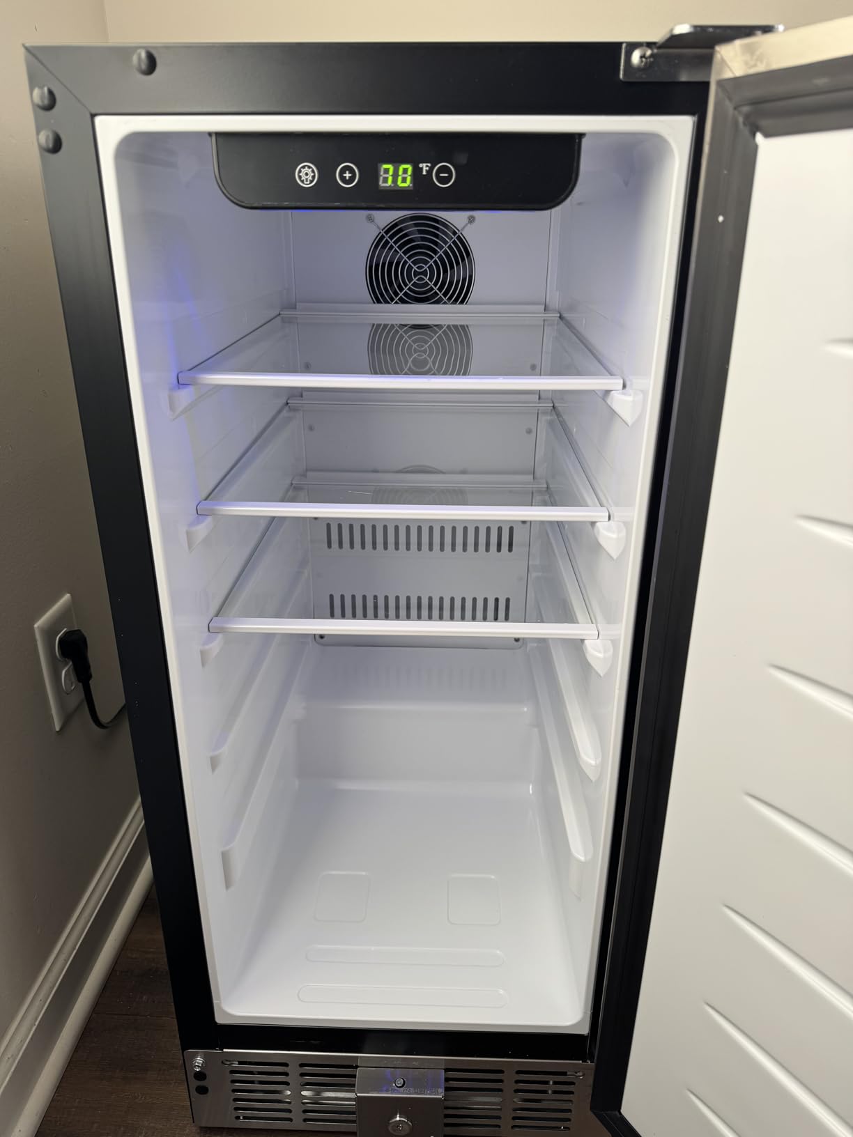 Electactic 15 Inch Outdoor Beverage Refrigerator, Undercounter Beverage Cooler with Stainless Steel Door, Built-in & Freestanding Drink Fridge for Beer Wine Soda, Outdoor Fridge for Patio Home Kitchen customer photo 1