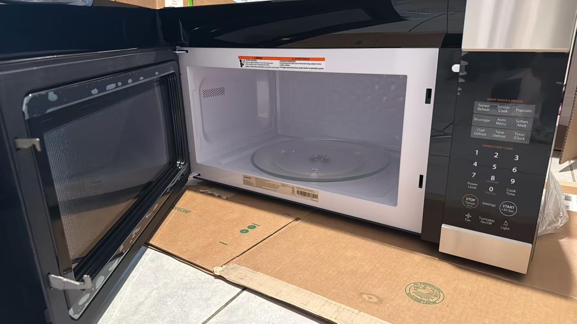 TOSHIBA Over-the-Range Microwave Oven, 1.9 Cu.Ft, 1000W, Stainless Steel, Easy Installation, Soft Close Door, ChefDefrost, Sensor Cooking, 400 CFM Ventilation customer photo 1