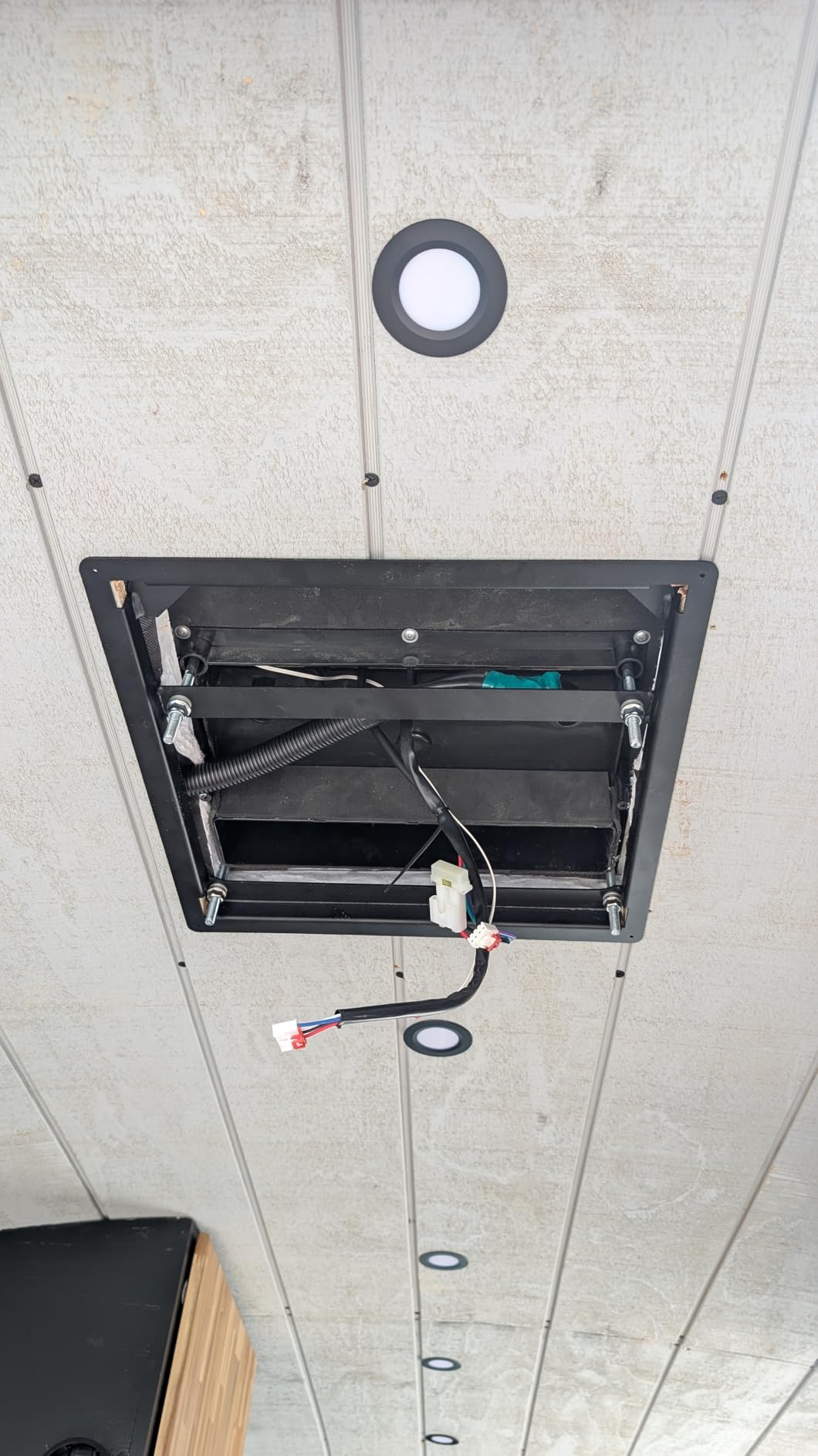 10000 BTU 12V DC RV Air Conditioner - Battery Powered, Low Power Consumption, Ultra Quiet & Fast Cooling Upgraded Rooftop AC Unit with APP Remote for Camper Van and Truck (Cooling Only) customer photo 2