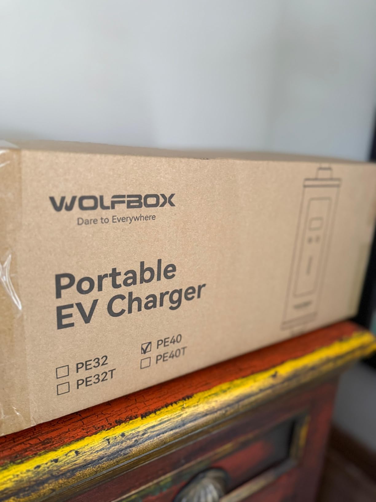 WOLFBOX Portable Level 1&2 EV Charger 40amp for J1772 EVSE(PE40) | ETL Certified, NEMA 5-15&14-50 Plug Adapter, 25ft Cable, Indoor/Outdoor(IP66), 208-240V customer photo 1