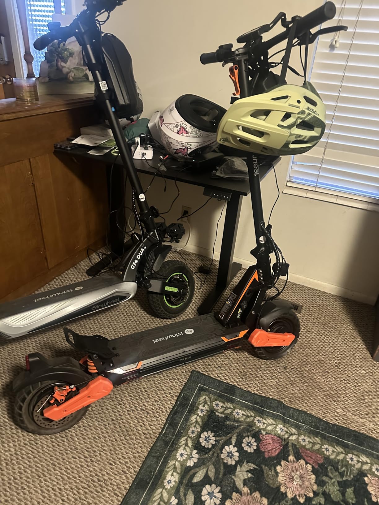 GT1 Dual Off-Road Electric Scooter 1600W Dual Brushless Motor 10